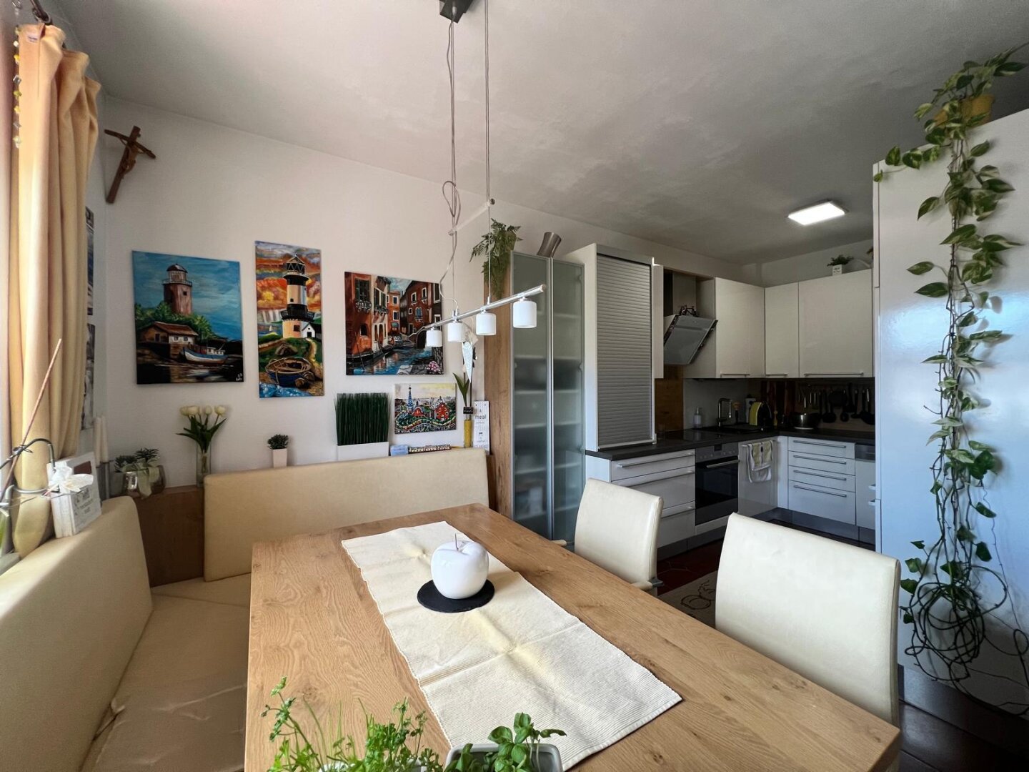 Großzügige 5-Zi-DG-Wohnung in Linz mit Balkon, Loggia & Garage – Traumlage!