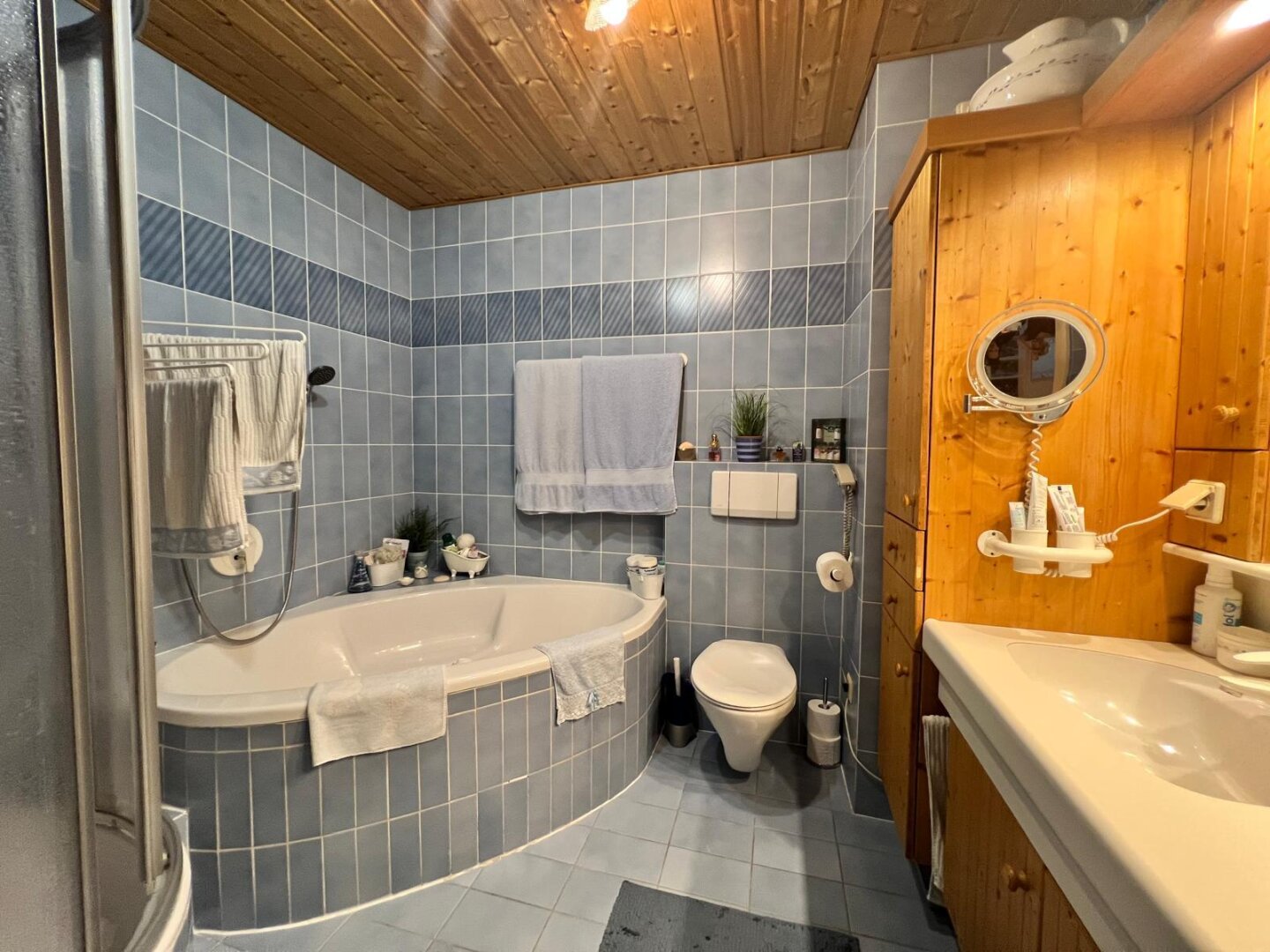 Großzügige 5-Zi-DG-Wohnung in Linz mit Balkon, Loggia & Garage – Traumlage!