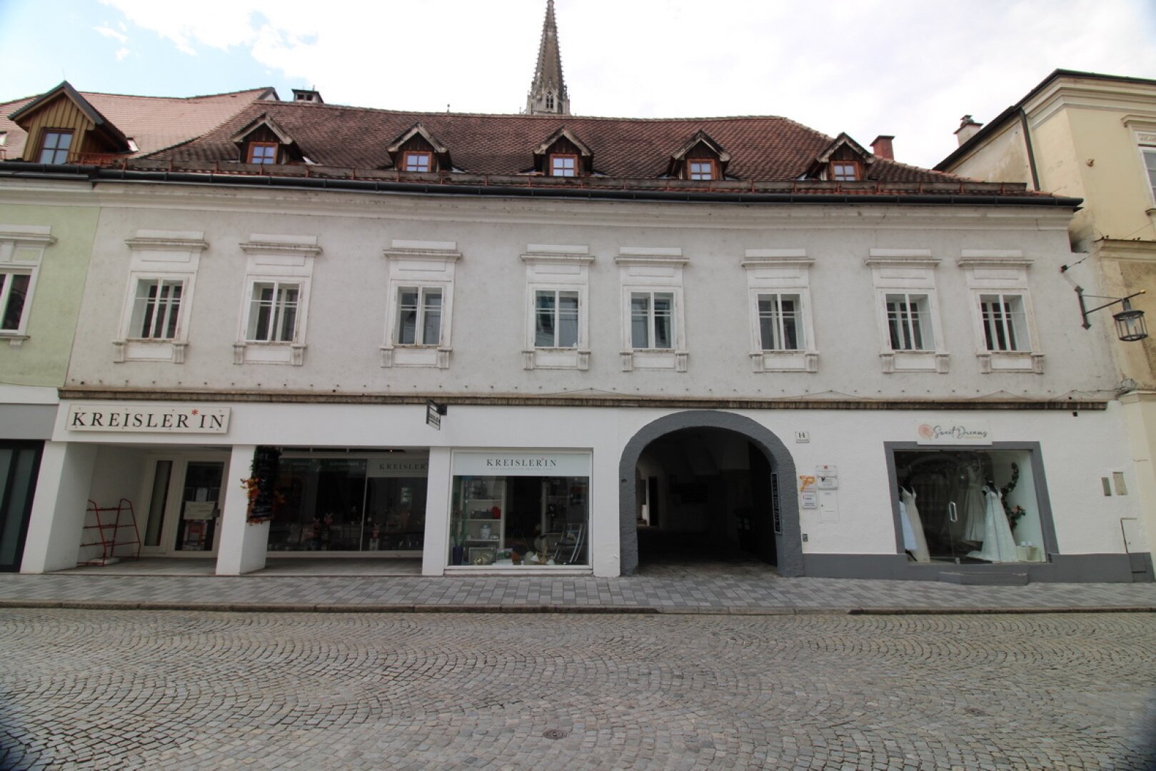 Großes Zinshaus am Stadtplatz Steyr - über 1000m2 Nutzfläche