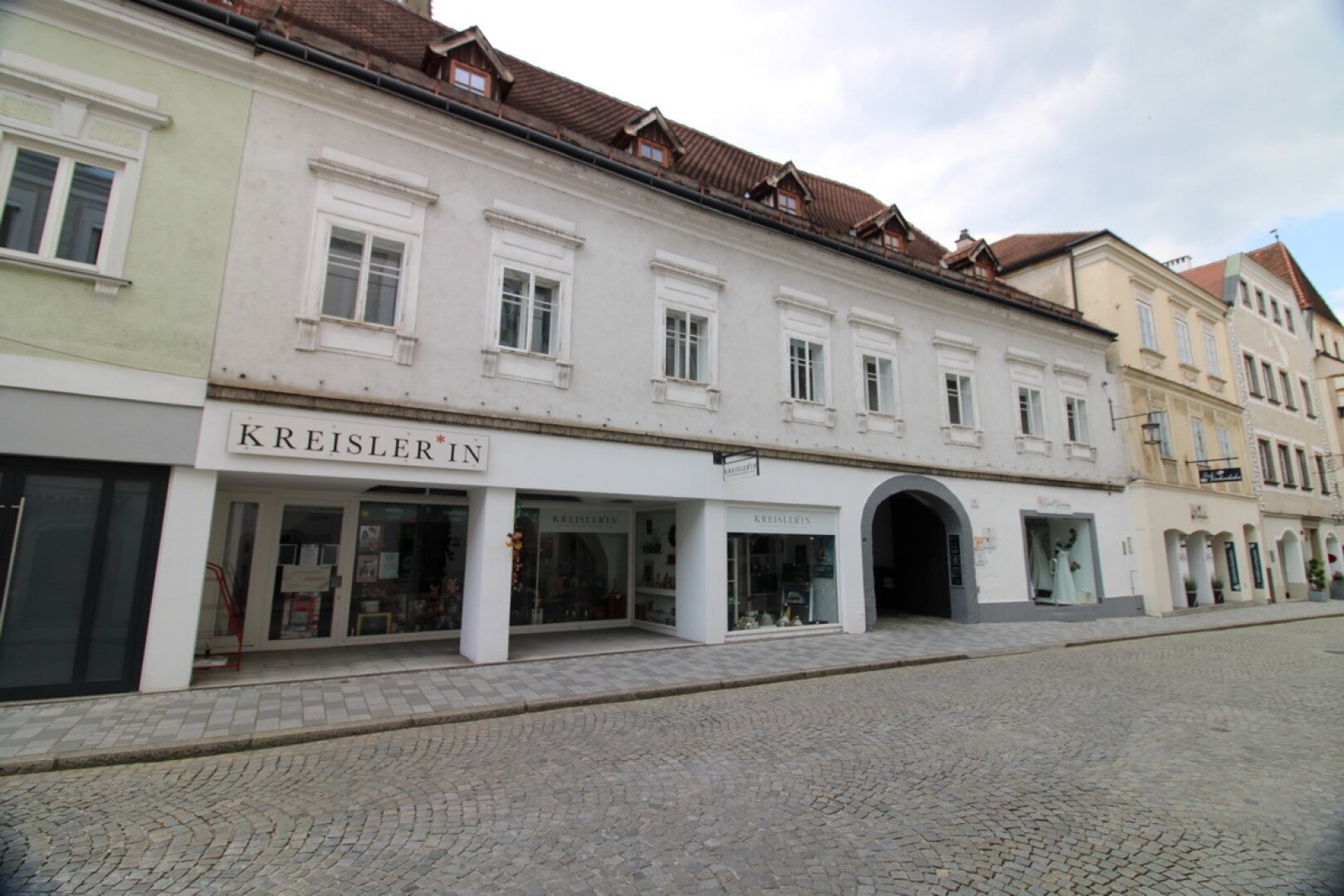 Großes Zinshaus am Stadtplatz Steyr - über 1000m2 Nutzfläche
