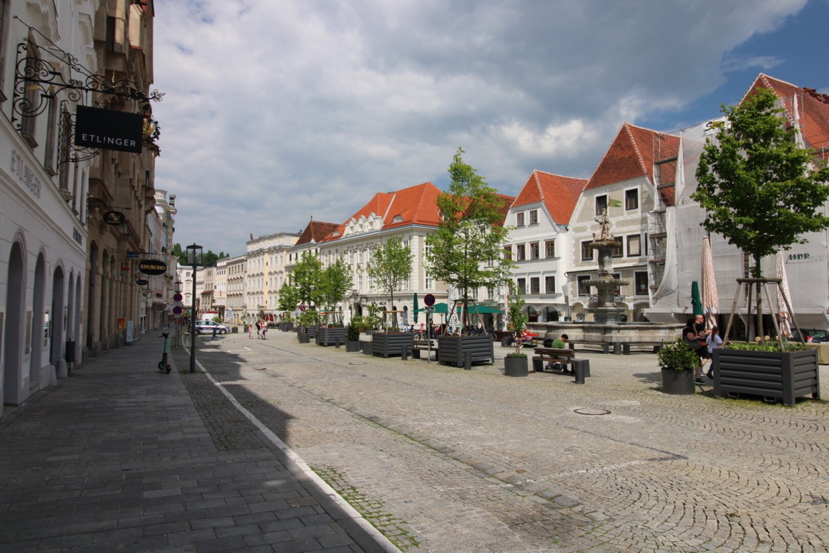 Großes Zinshaus am Stadtplatz Steyr - über 1000m2 Nutzfläche
