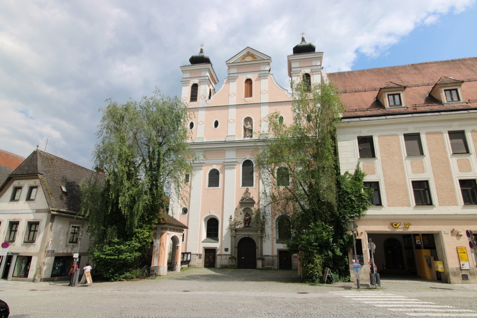 Großes Zinshaus am Stadtplatz Steyr - über 1000m2 Nutzfläche
