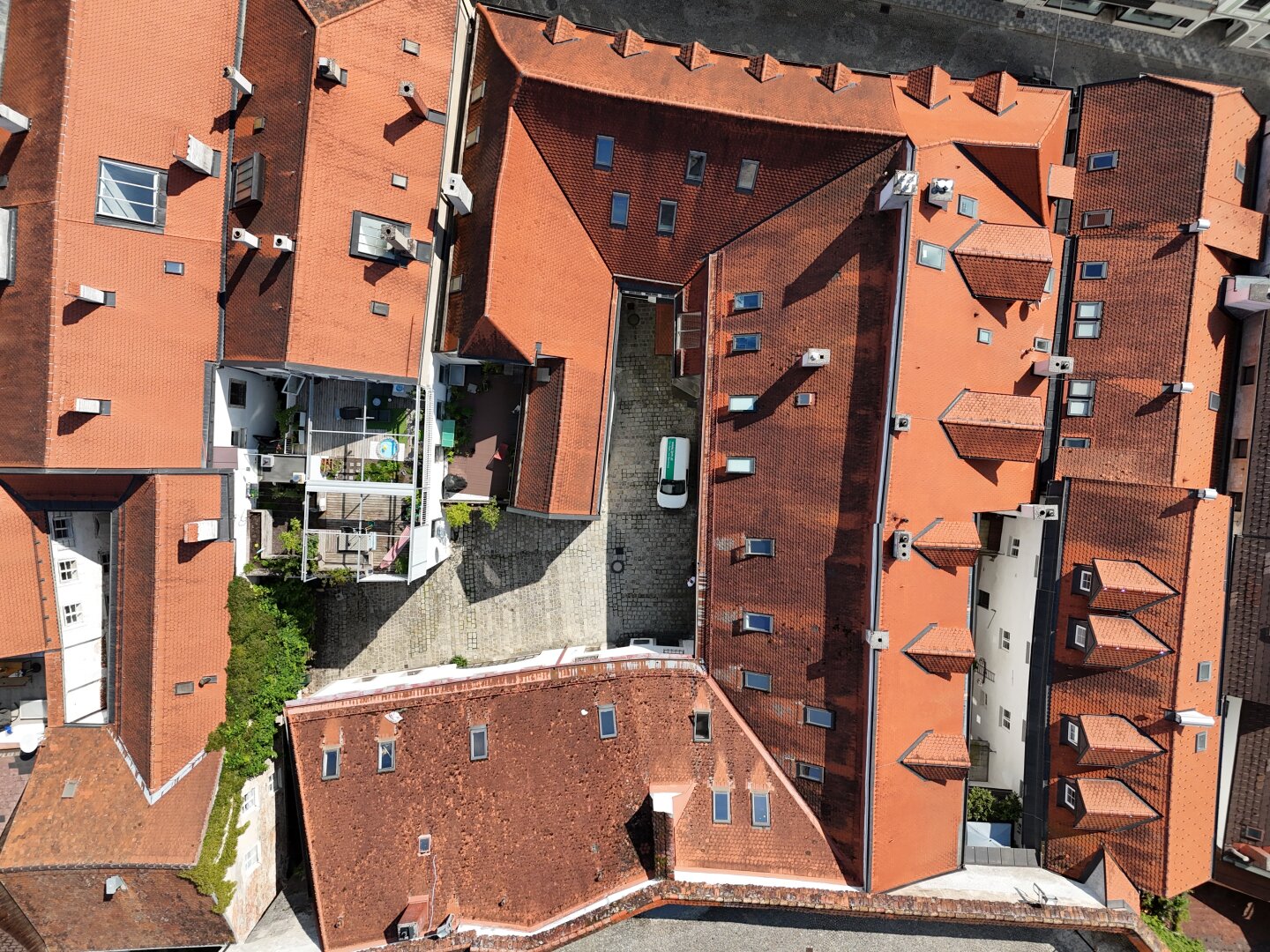 Großes Zinshaus am Stadtplatz Steyr - über 1000m2 Nutzfläche
