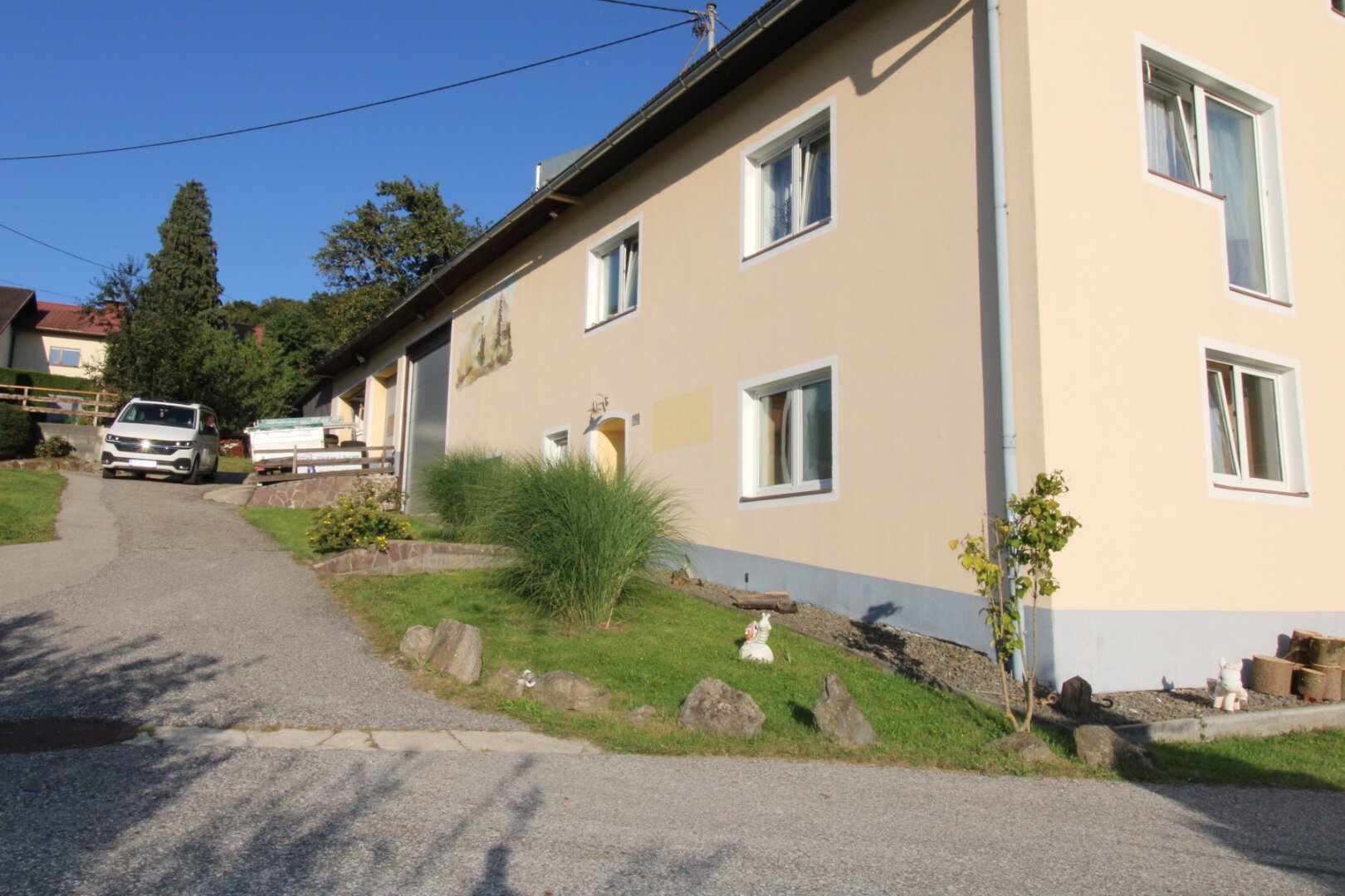 Sacherl/kleine Landwirtschaft in St. Agatha mit ca. 3 Hektar auch für Pferdehaltung geeignet