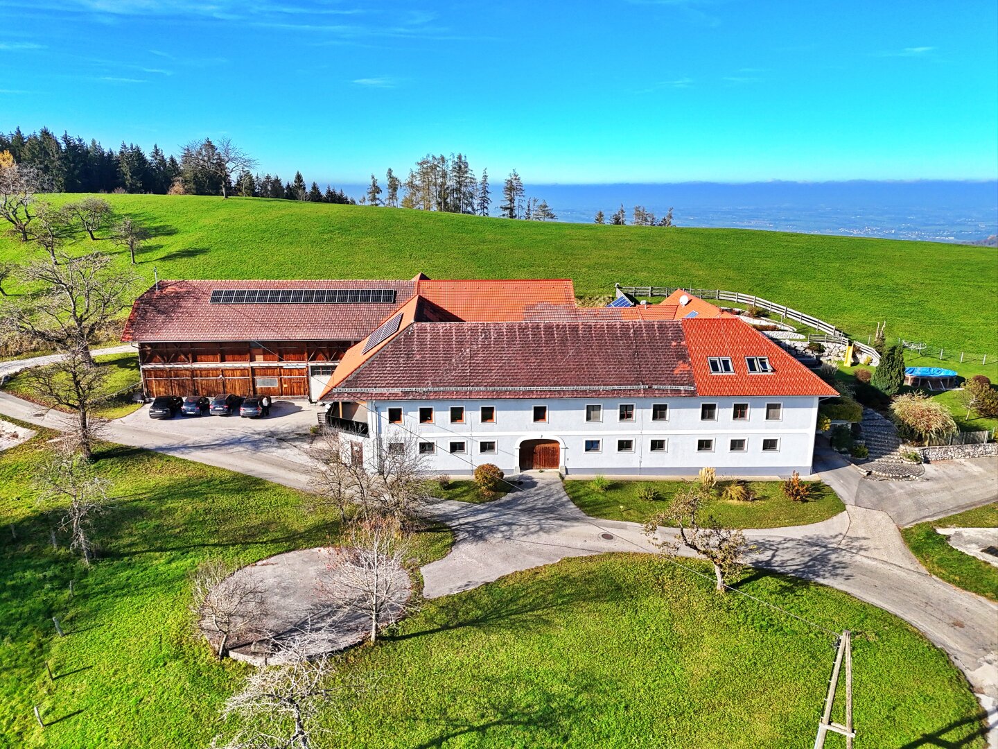TRAUM-Bauernhof in PREMIUM-LAGE über der Nebelgrenze! Freiheit pur!