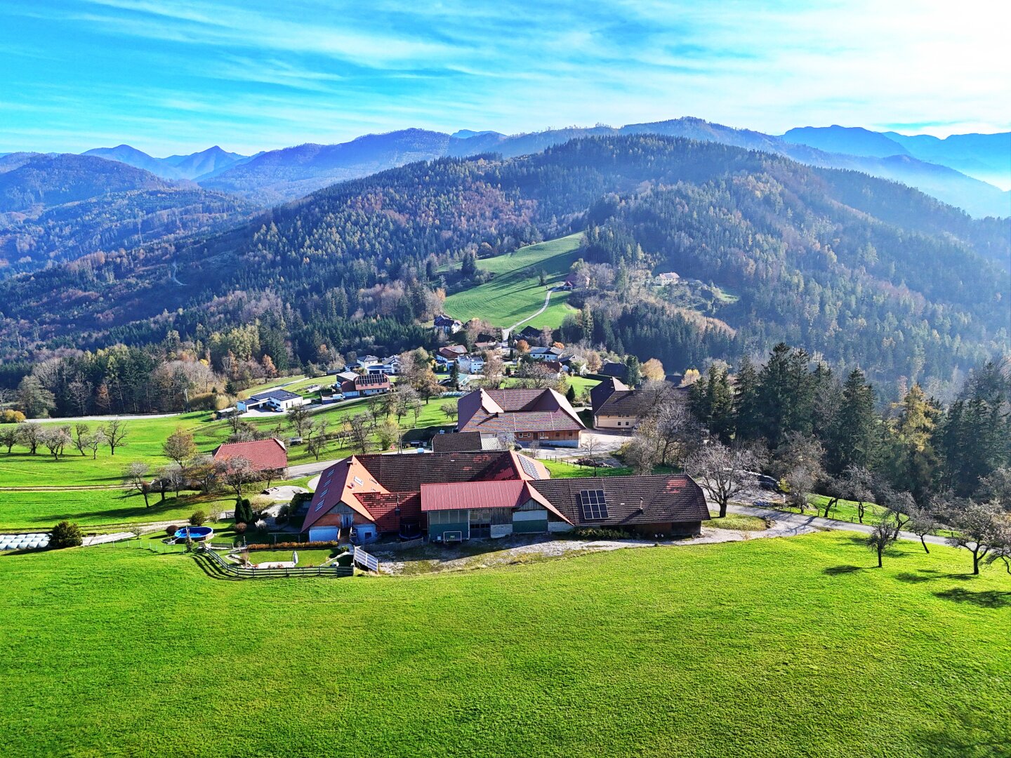 TRAUM-Bauernhof in PREMIUM-LAGE über der Nebelgrenze! Freiheit pur!