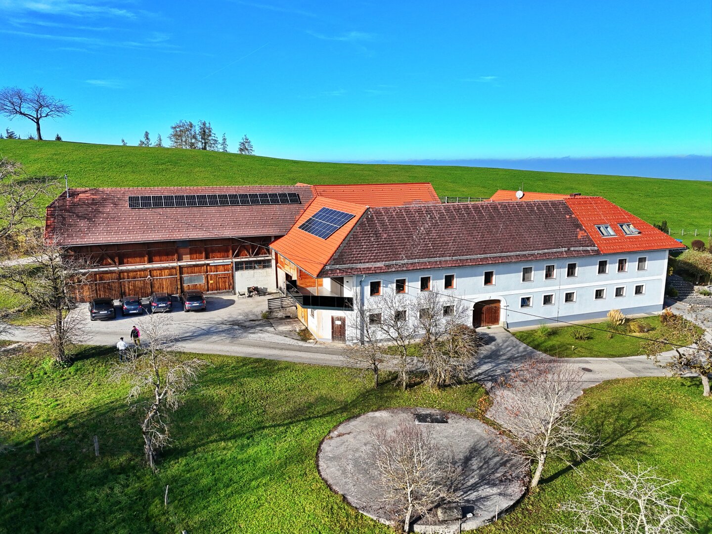 TRAUM-Bauernhof in PREMIUM-LAGE über der Nebelgrenze! Freiheit pur!
