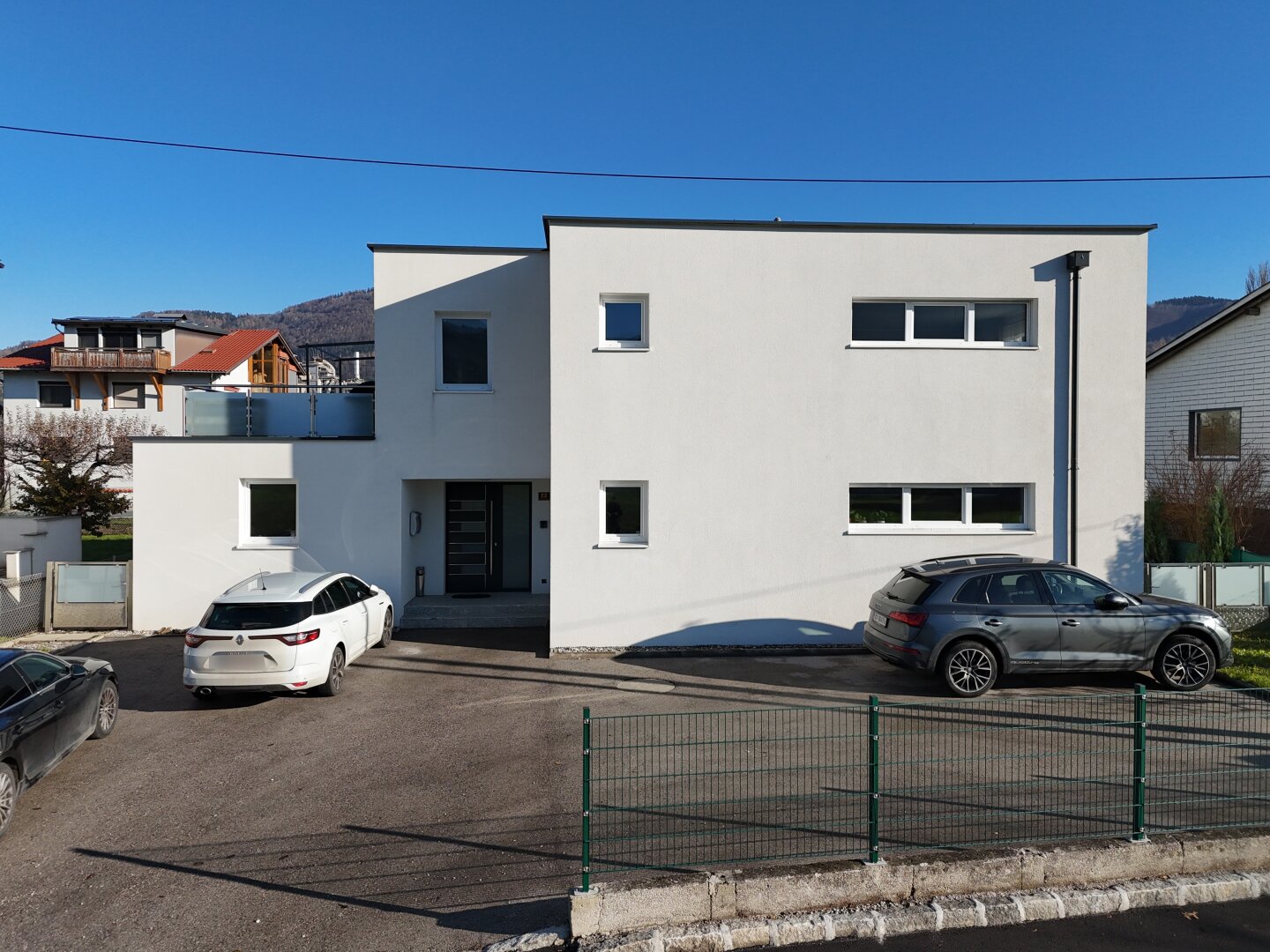 Modernes Haus mit 2 WohnEinheiten in Kirchdorf-Zentrum