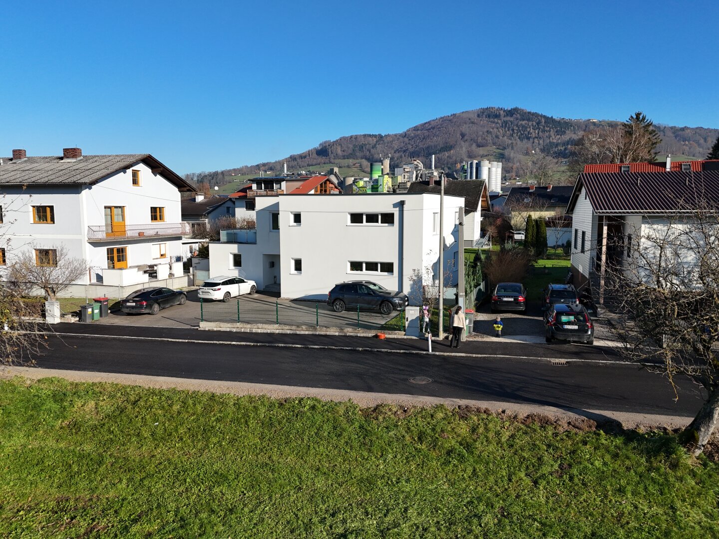 Modernes Haus mit 2 WohnEinheiten in Kirchdorf-Zentrum