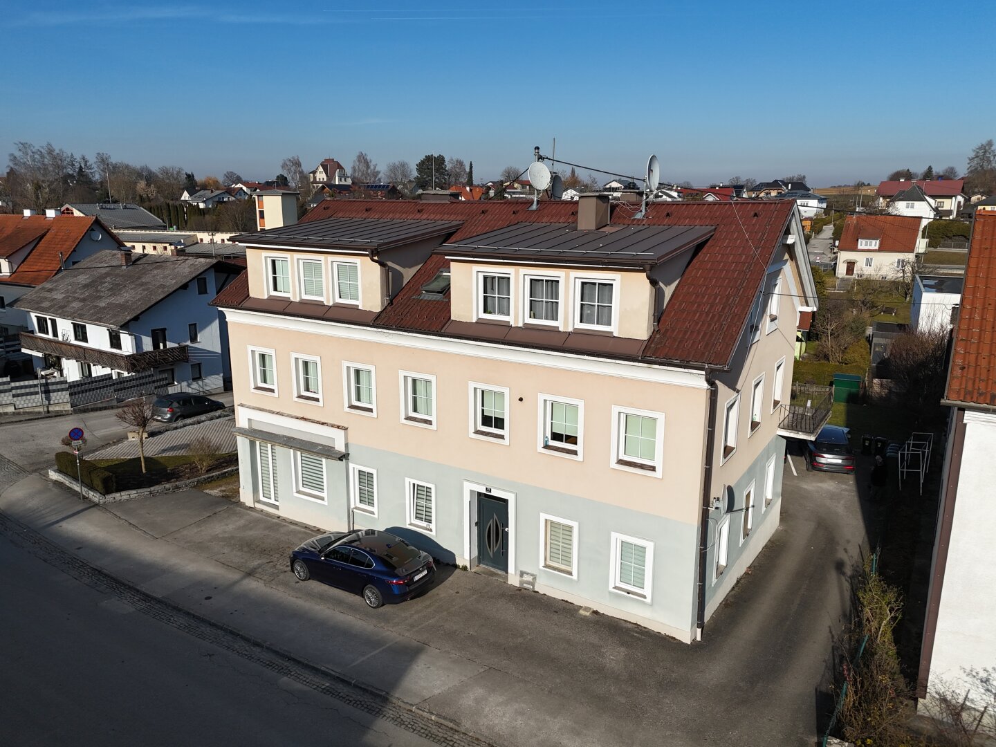 Zinshaus mit 6 Wohnungen und Abstellplätzen in Bad Hall