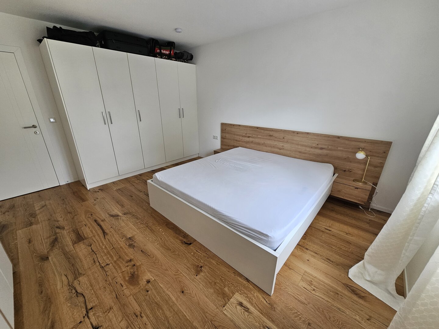 Schlafzimmer 1
