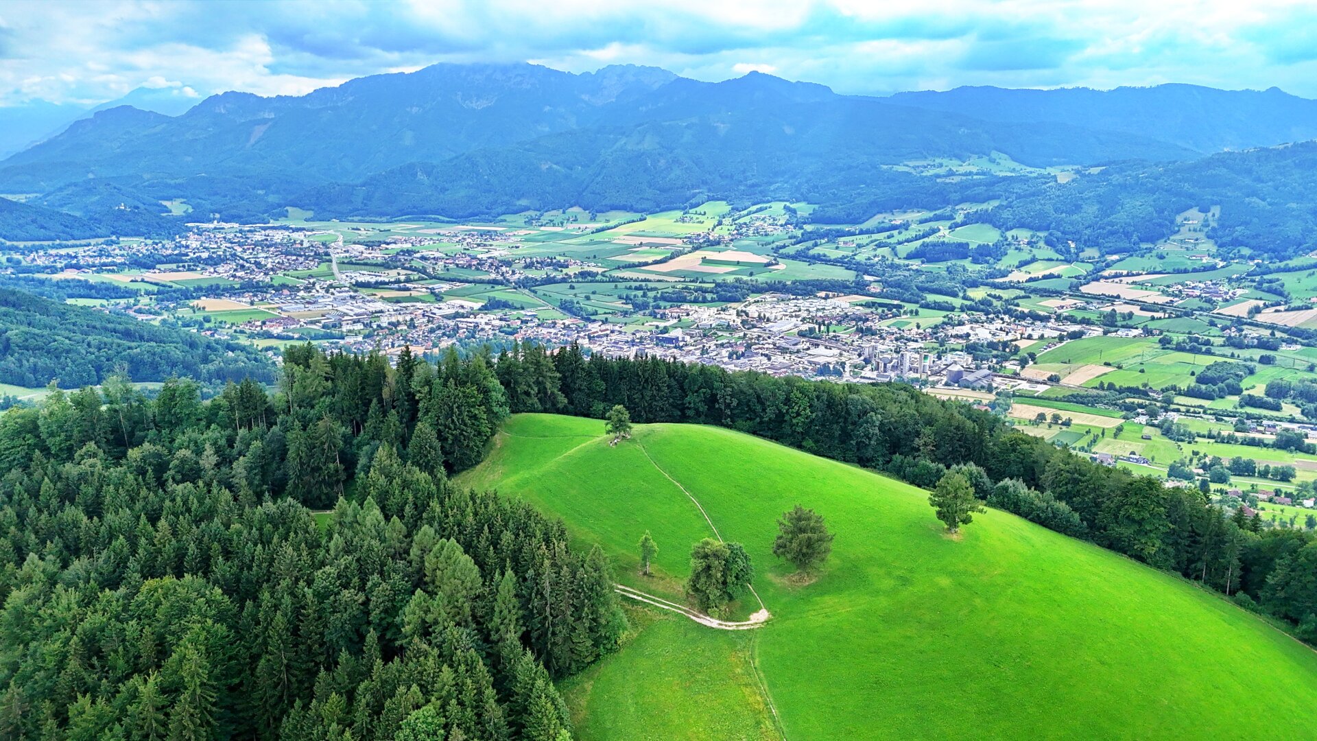 TRAUM-BERG GRILLPARZ im Herzen des Kremstals zum Verkauf! Über der Nebelgrenze!