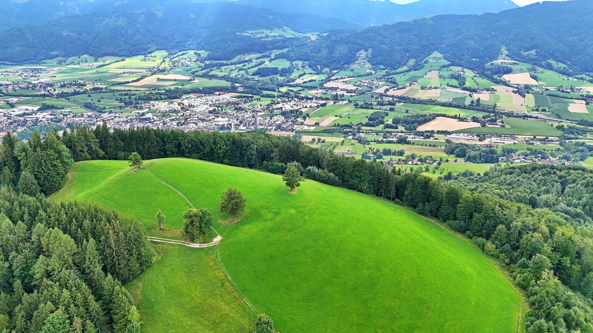 TRAUM-BERG GRILLPARZ im Herzen des Kremstals zum Verkauf! Über der Nebelgrenze!