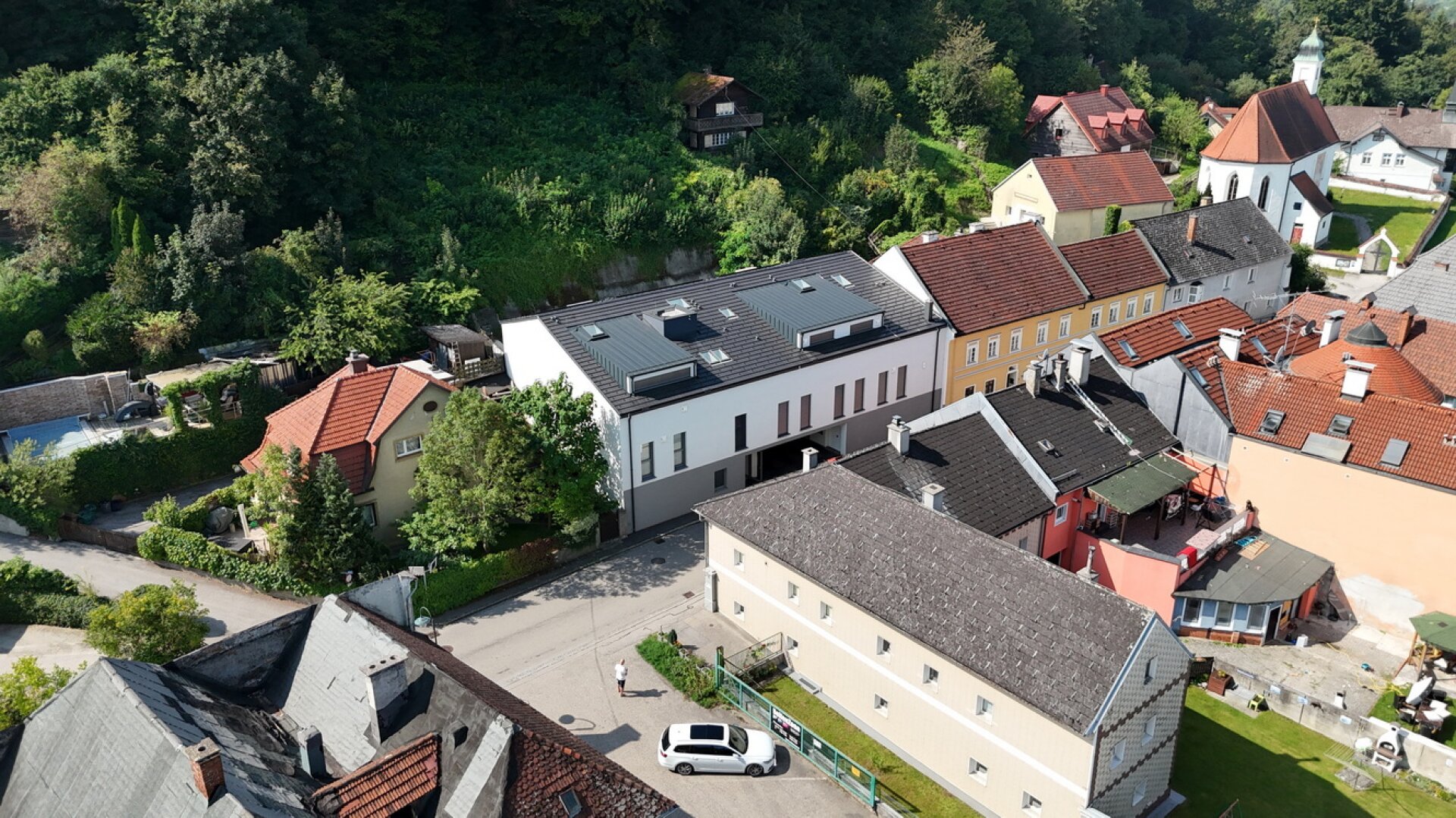 NEUE große Wohnung mit 3 SZ und 2 TG-Stellplätzen in Thalheim - Nähe 4600 Wels