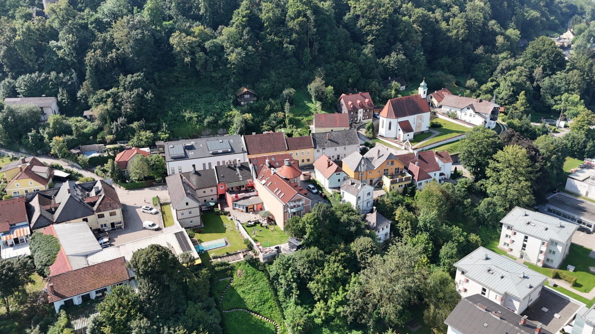 NEUE große Wohnung mit 3 SZ und 2 TG-Stellplätzen in Thalheim - Nähe 4600 Wels