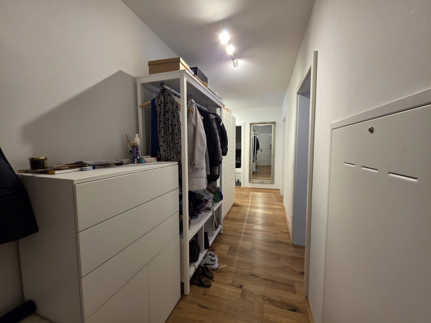 NEUE große Wohnung mit 3 SZ und 2 TG-Stellplätzen in Thalheim - Nähe 4600 Wels