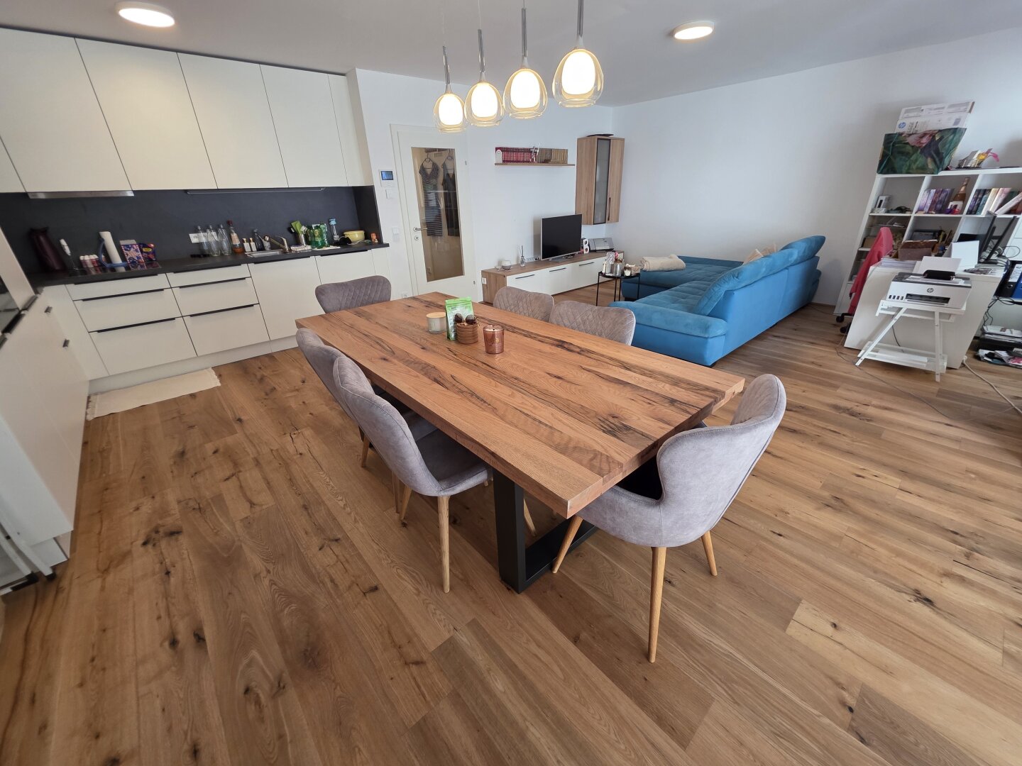 NEUE große Wohnung mit 3 SZ und 2 TG-Stellplätzen in Thalheim - Nähe 4600 Wels