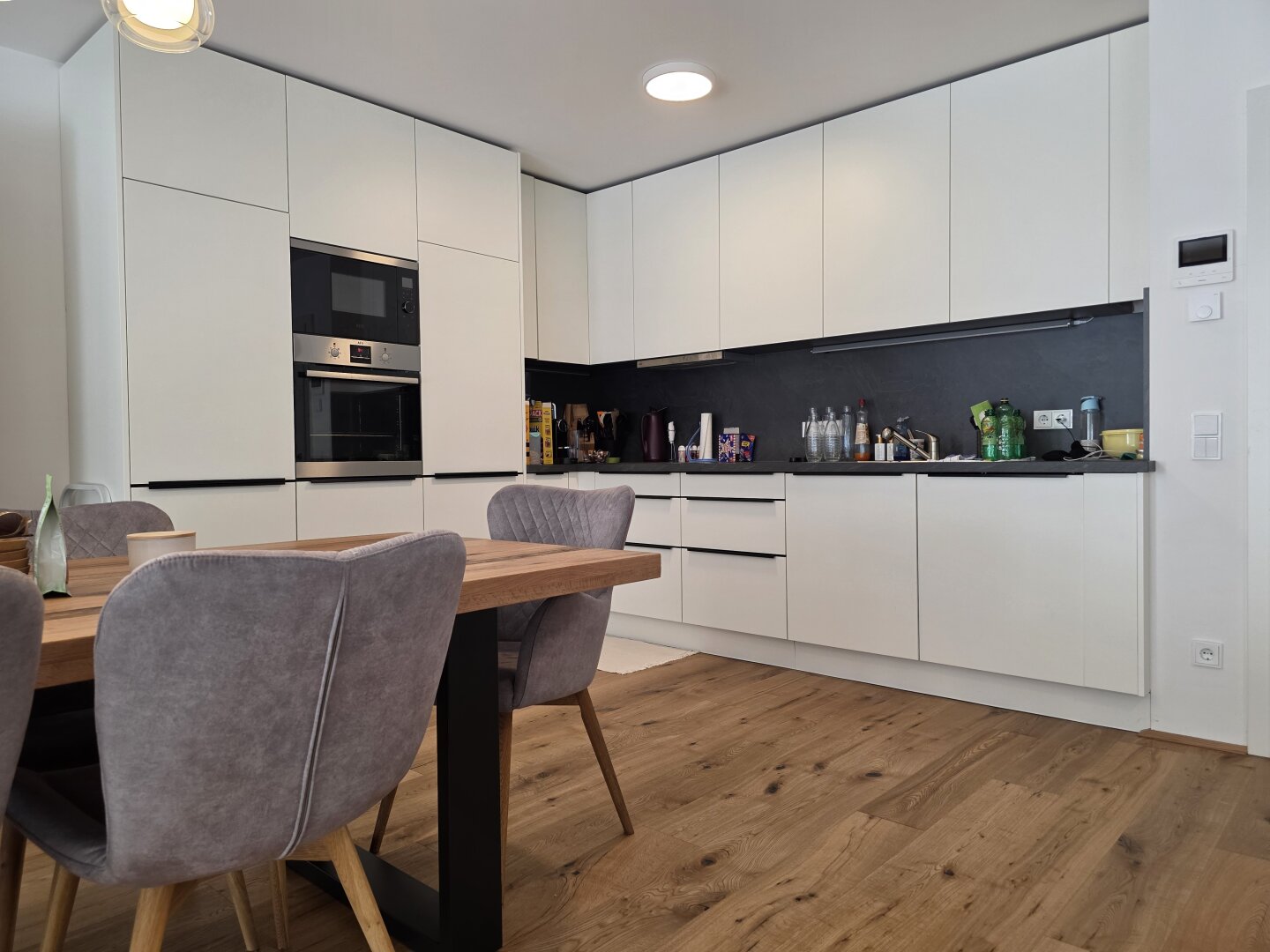 NEUE große Wohnung mit 3 SZ und 2 TG-Stellplätzen in Thalheim - Nähe 4600 Wels