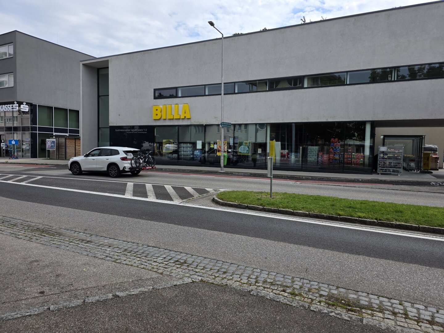 NEUE große Wohnung mit 3 SZ und 2 TG-Stellplätzen in Thalheim - Nähe 4600 Wels