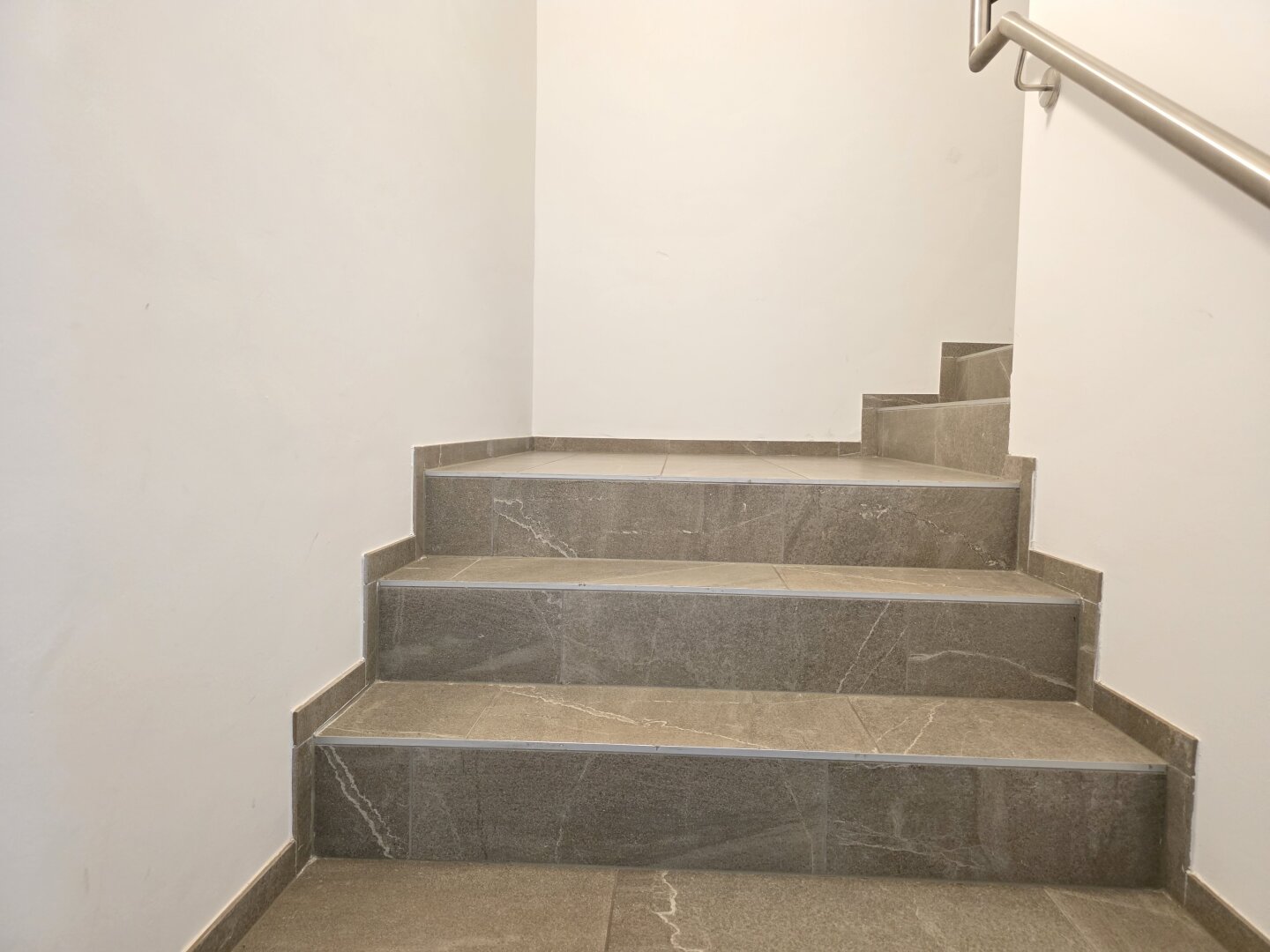 NEUE barrierefreie 2-Zi-Wohnung im Zentrum von Thalheim, Nähe 4600 Wels!