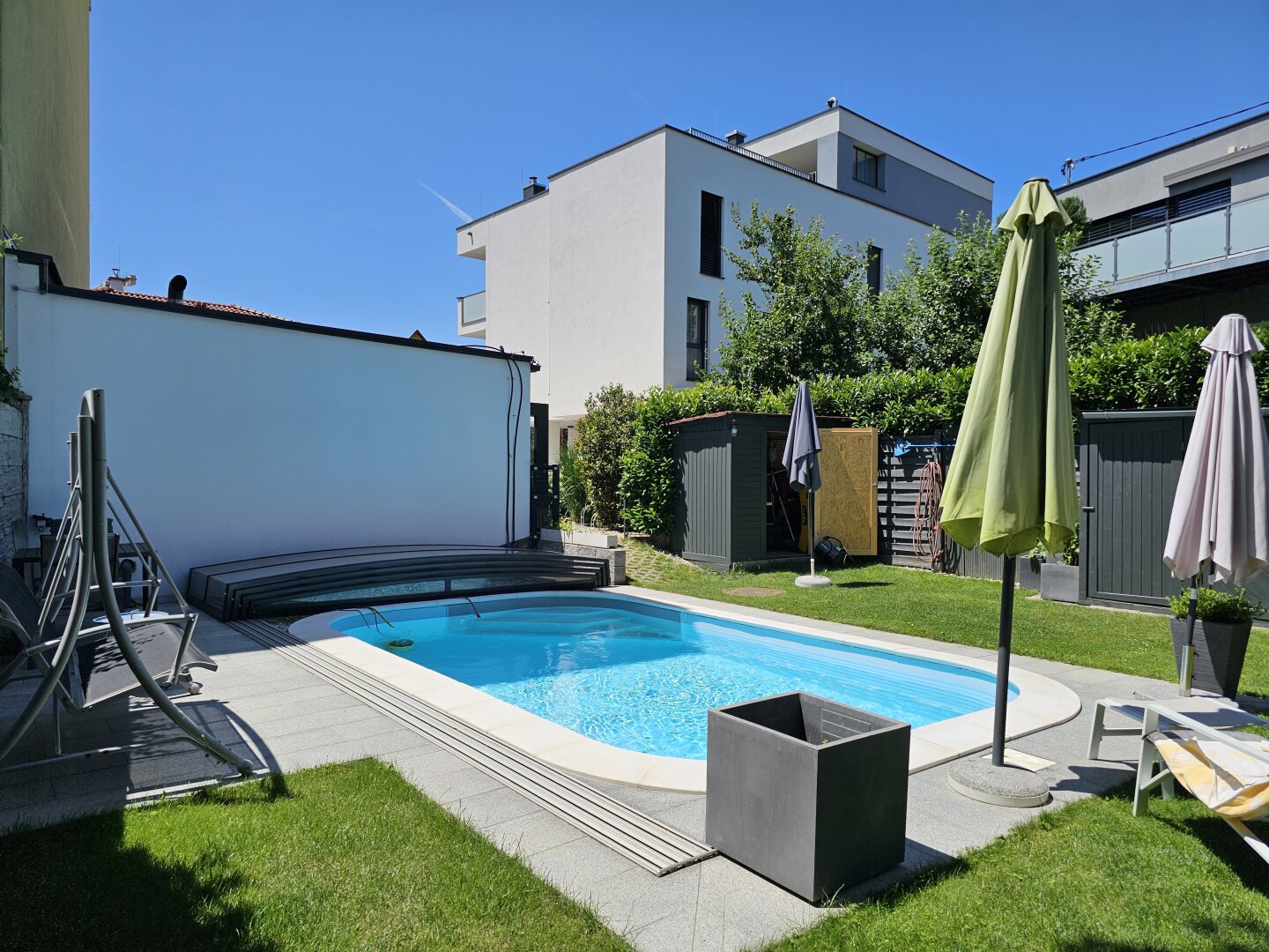Pool im Allgemeinbereich/Garten