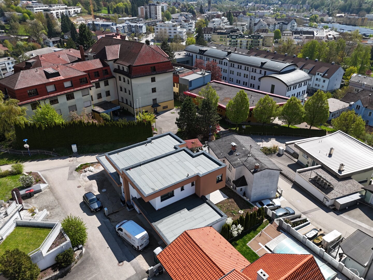 TRAUM-Doppelhaus mit Doppelgarage im Zentrum von Bad Schallerbach