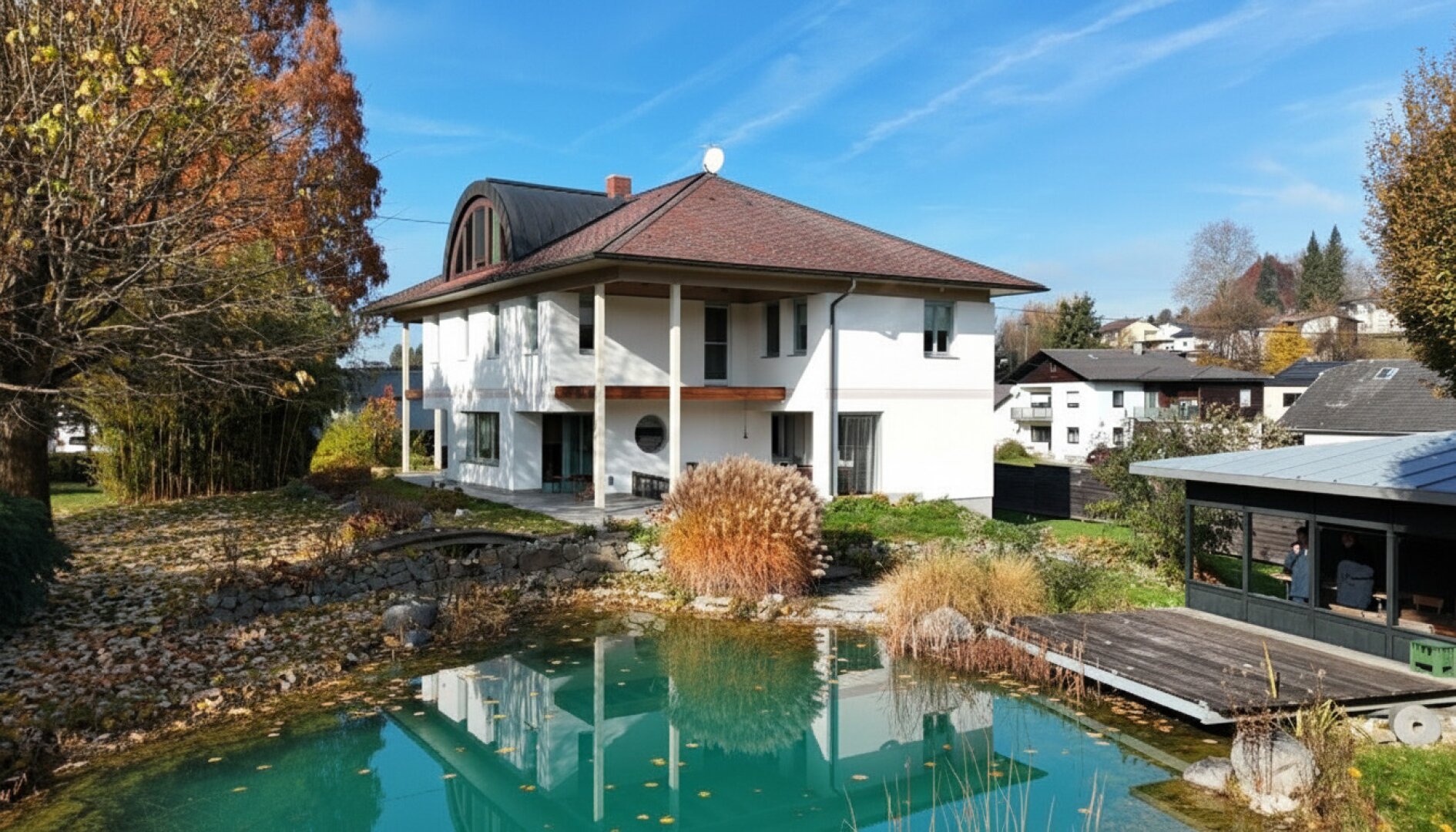 TRAUM-Garten mit Schwimmteich - großes Haus mit 3 Etagen (KG/EG/OG)