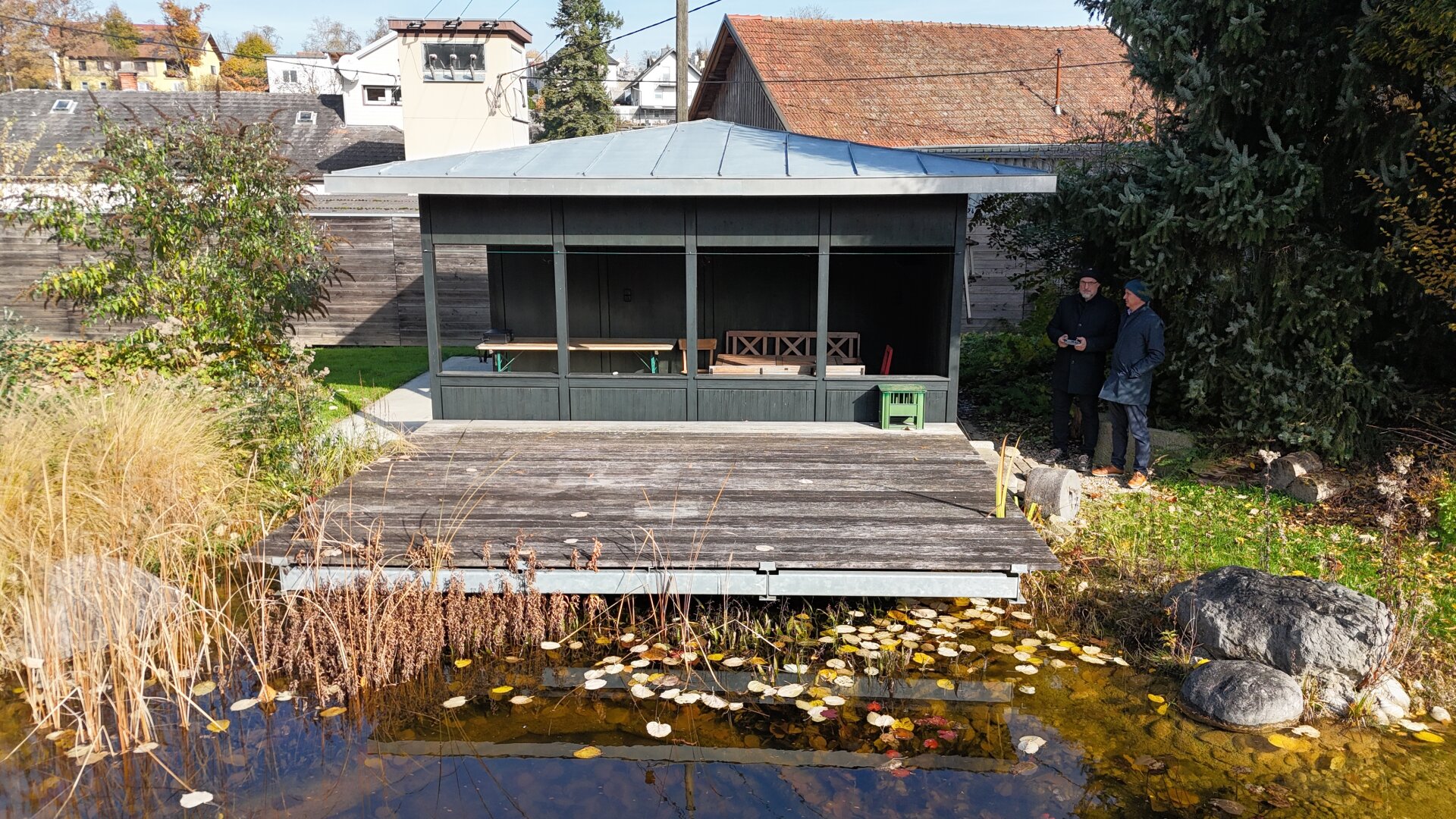 TRAUM-Garten mit Schwimmteich - großes Haus mit 3 Etagen (KG/EG/OG)