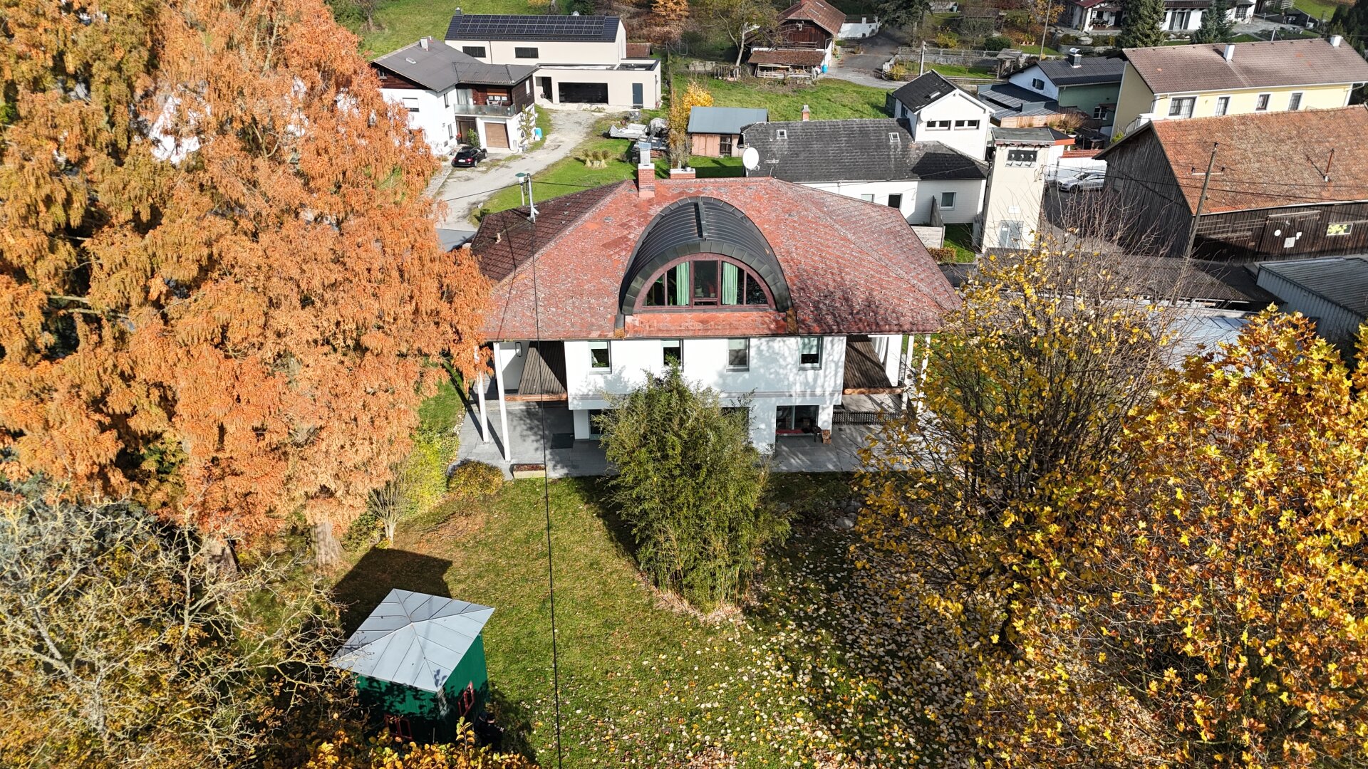 TRAUM-Garten mit Schwimmteich - großes Haus mit 3 Etagen (KG/EG/OG)