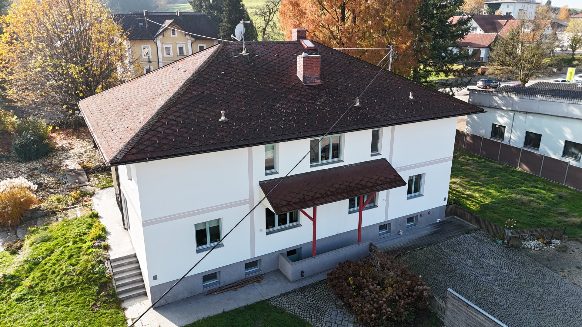 TRAUM-Garten mit Schwimmteich - großes Haus mit 3 Etagen (KG/EG/OG)