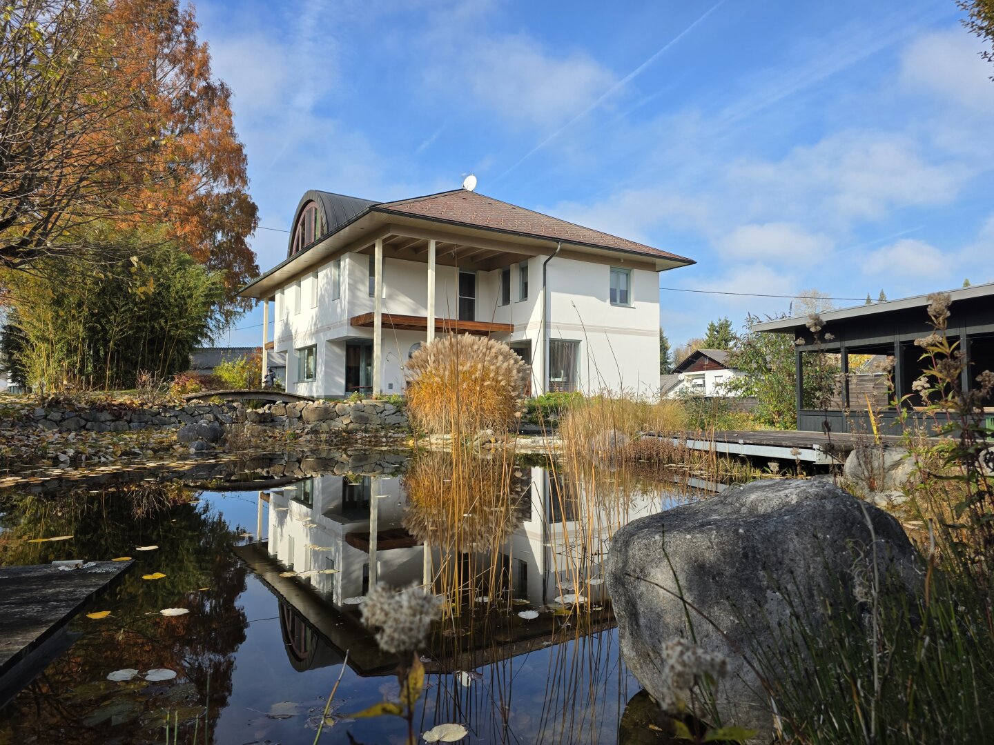 TRAUM-Garten mit Schwimmteich - großes Haus mit 3 Etagen (KG/EG/OG)