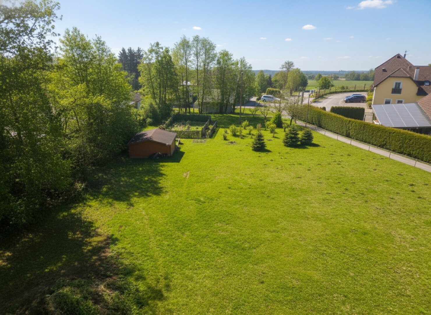 Großes Südhang-Grundstück in Ried/Traunkreis - auch teilbar