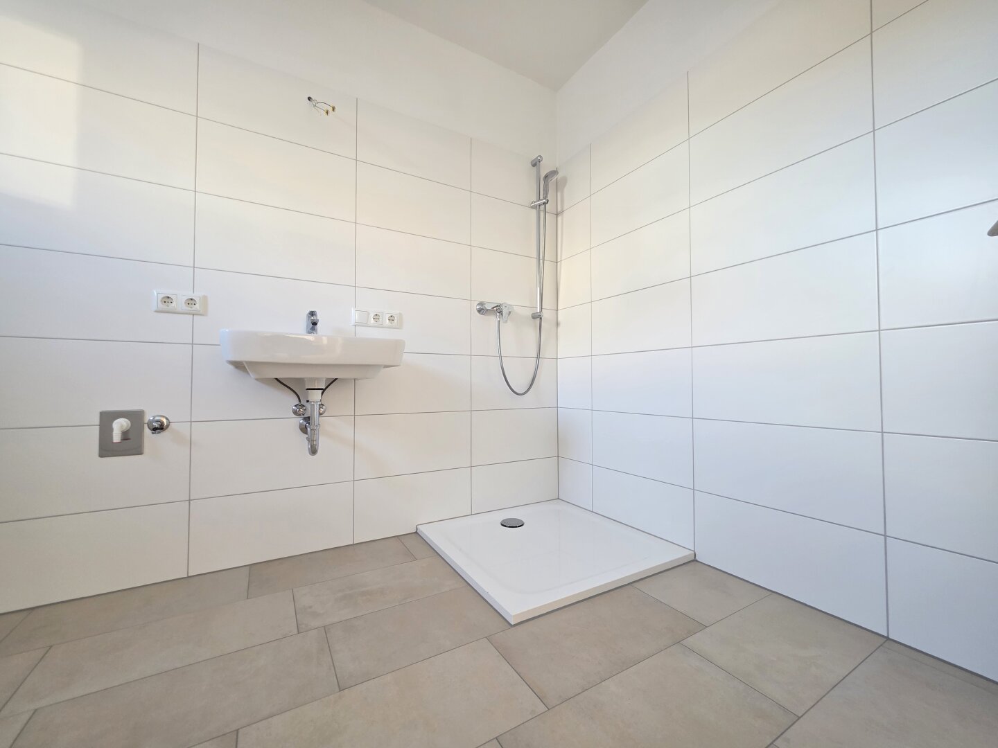 NEUE Doppelhaushälfte 3 Etagen mit PENTHOUSE-Terrasse in ruhiger Siedlungslage mit top Ausblick