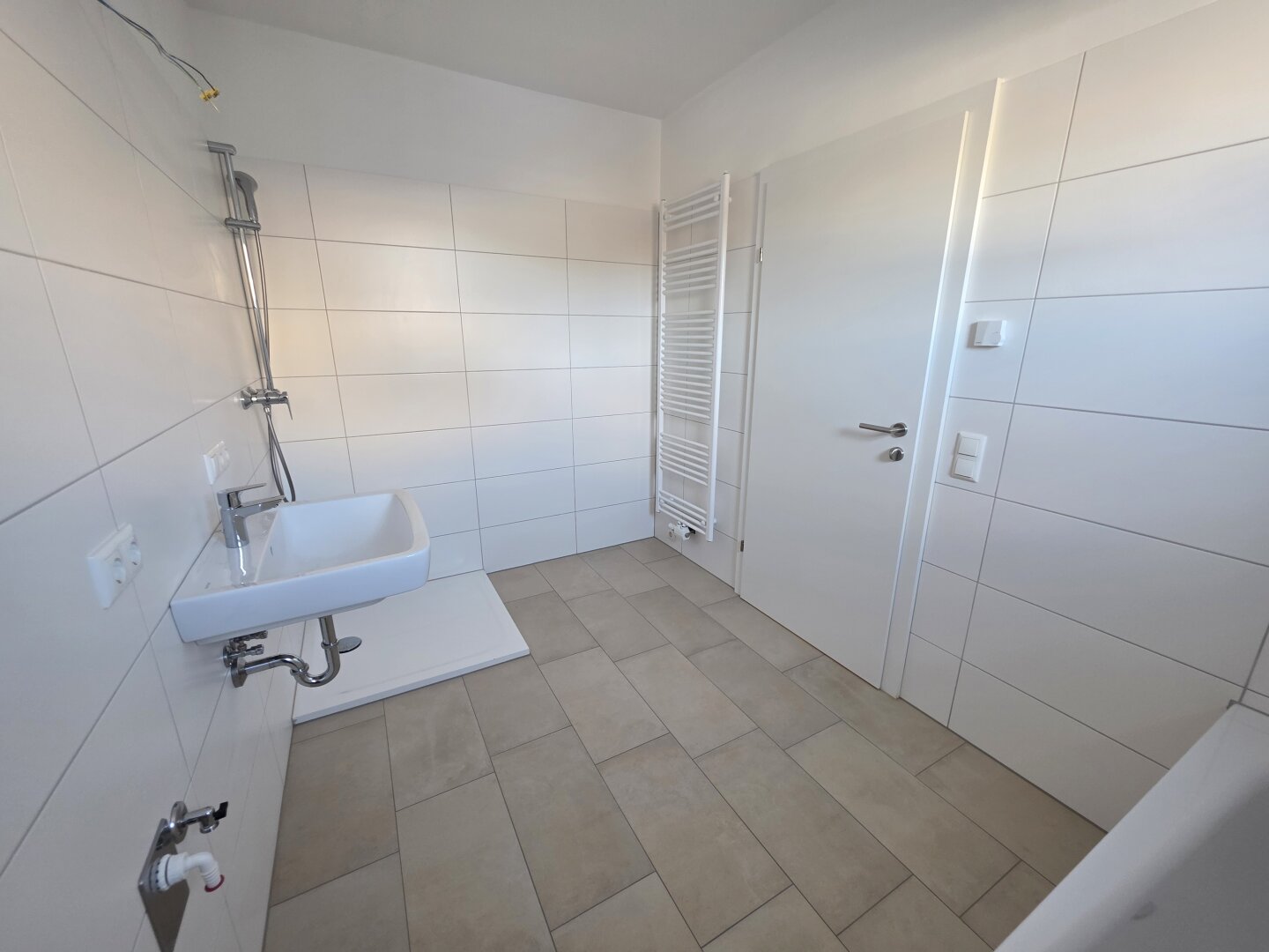 NEUE Doppelhaushälfte 3 Etagen mit PENTHOUSE-Terrasse in ruhiger Siedlungslage mit top Ausblick