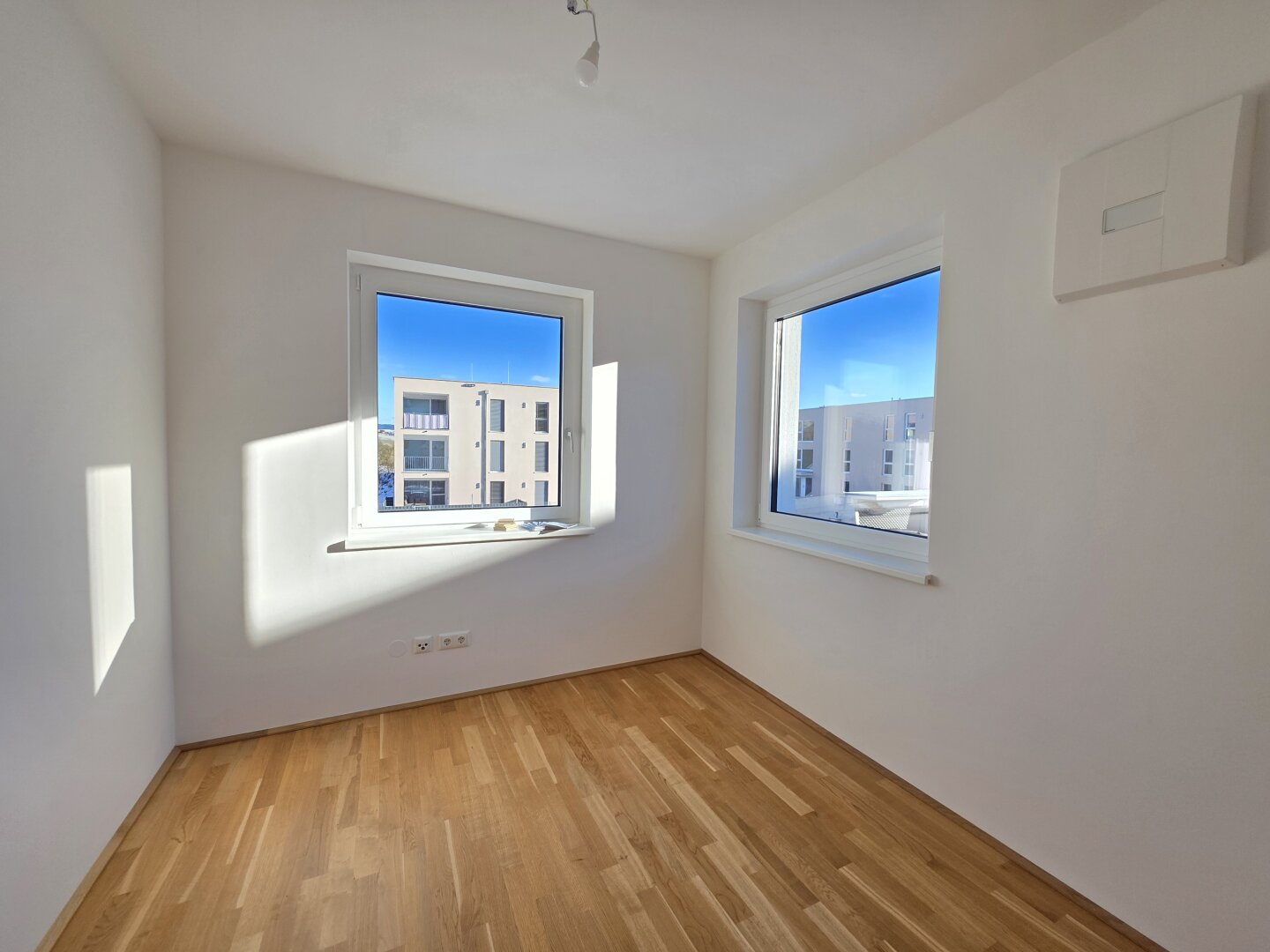 NEUE Doppelhaushälfte 3 Etagen mit PENTHOUSE-Terrasse in ruhiger Siedlungslage mit top Ausblick