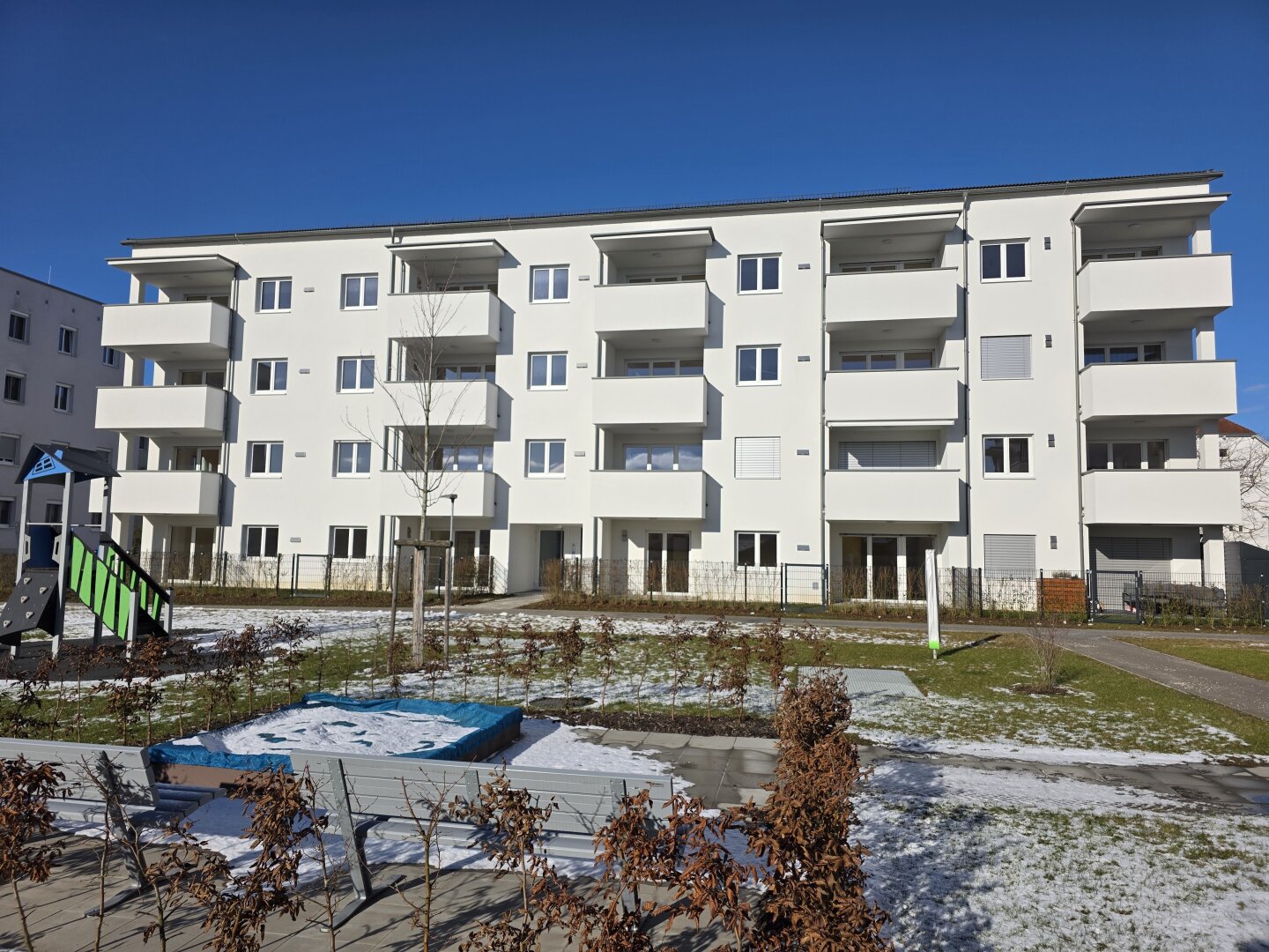 NEUE 3-Zi-Wohnung, Eferding-Zentrum, Balkon, Tiefgarage PROV.FREI