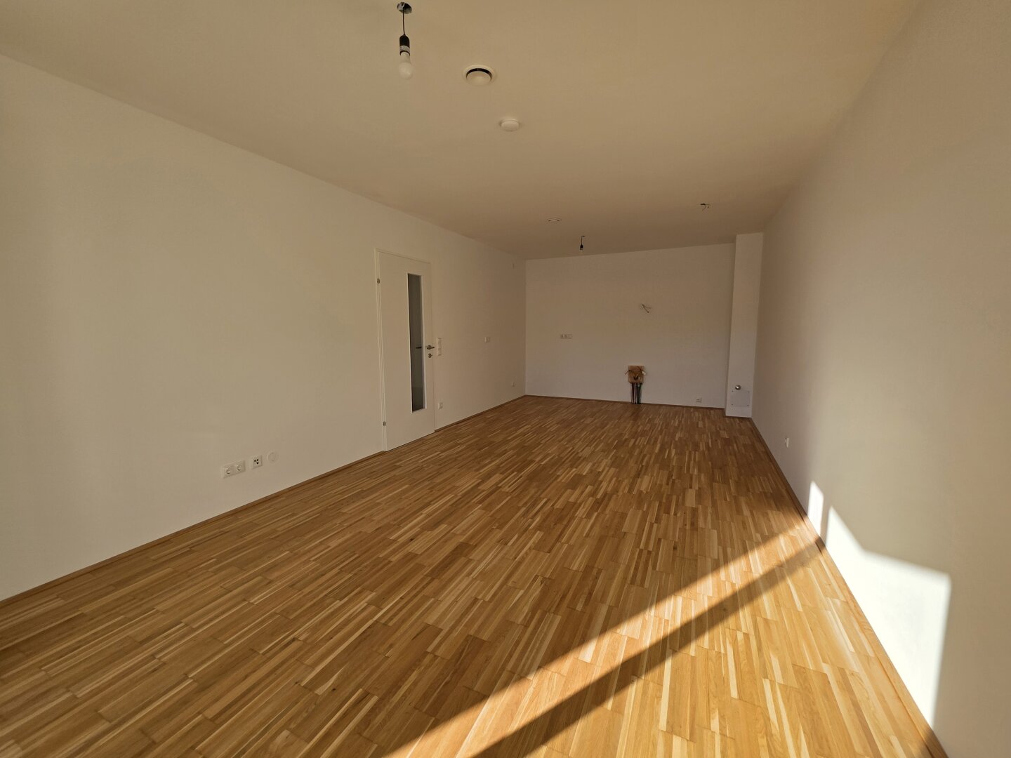 NEUE 3-Zi-Wohnung, Eferding-Zentrum, Balkon, Tiefgarage PROV.FREI
