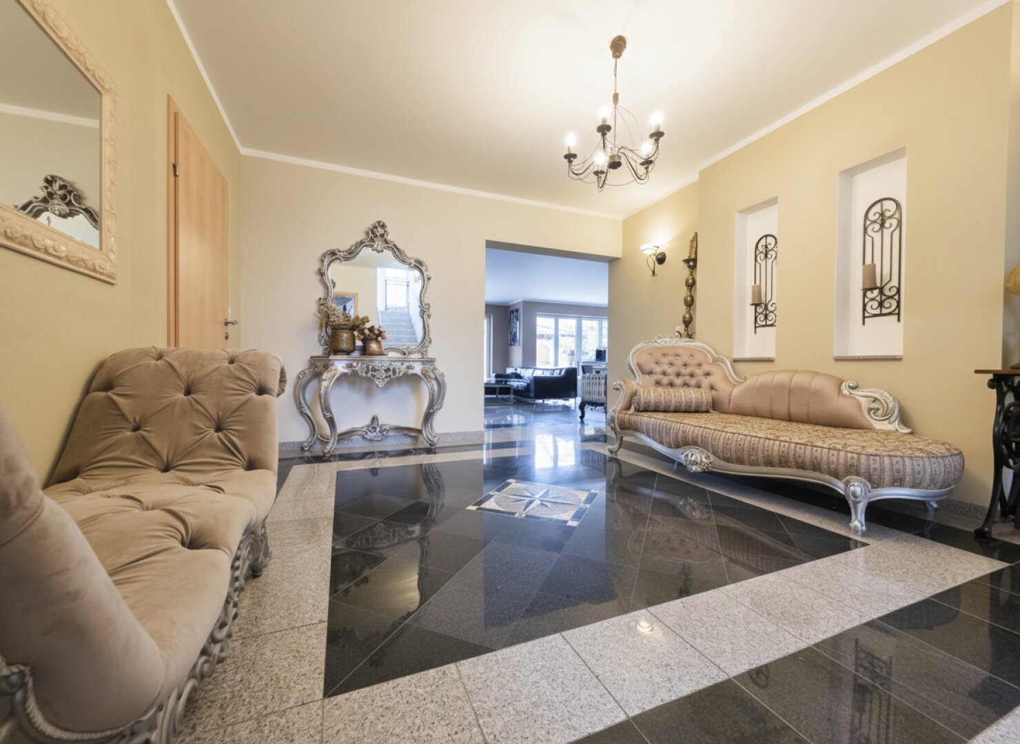 PREMIUM-Wohnhaus in Marchtrenk mit Doppelgarage, Balkon(e), Terrasse, Grillhaus, Keller!