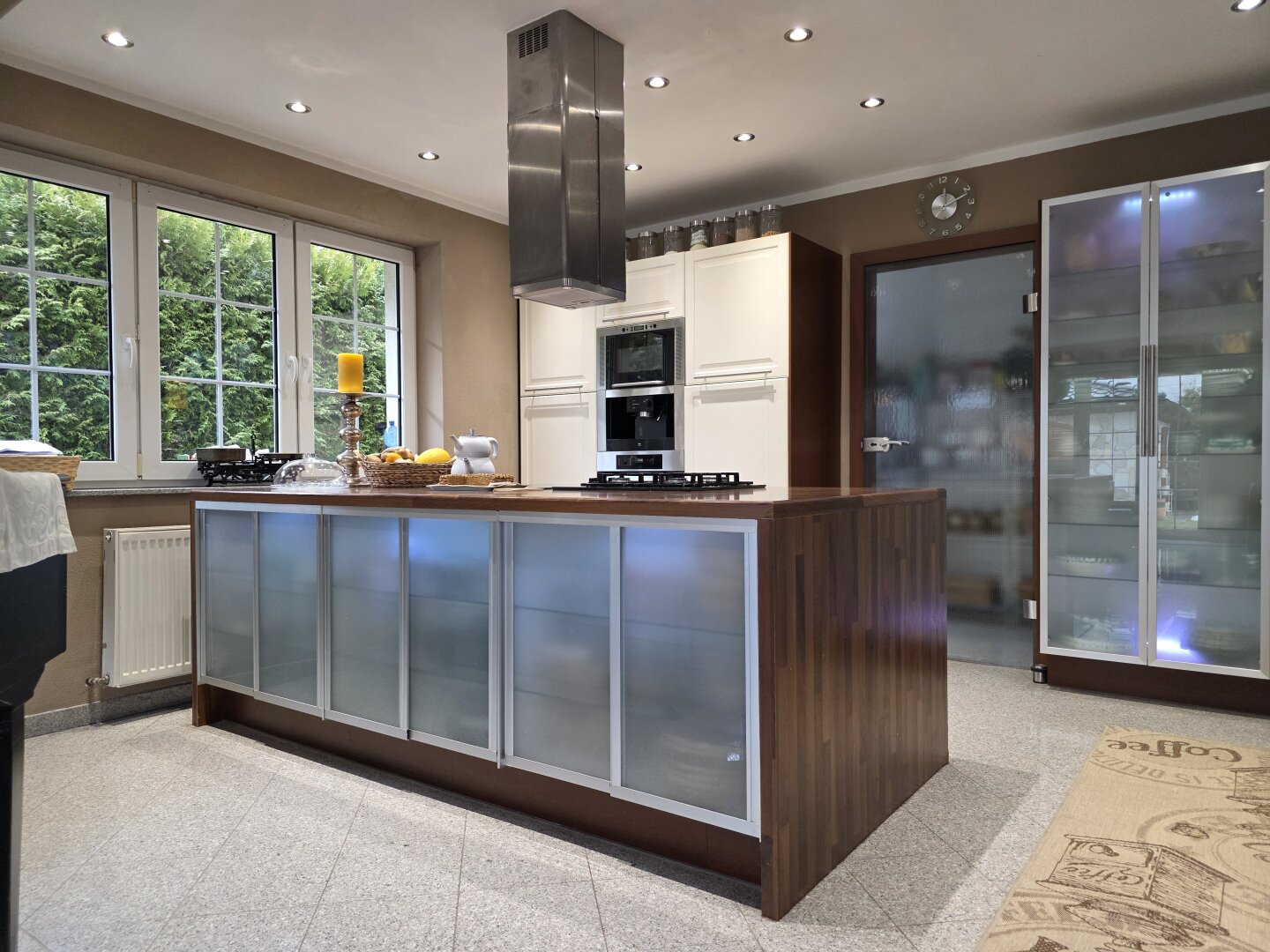 PREMIUM-Wohnhaus in Marchtrenk mit Doppelgarage, Balkon(e), Terrasse, Grillhaus, Keller!