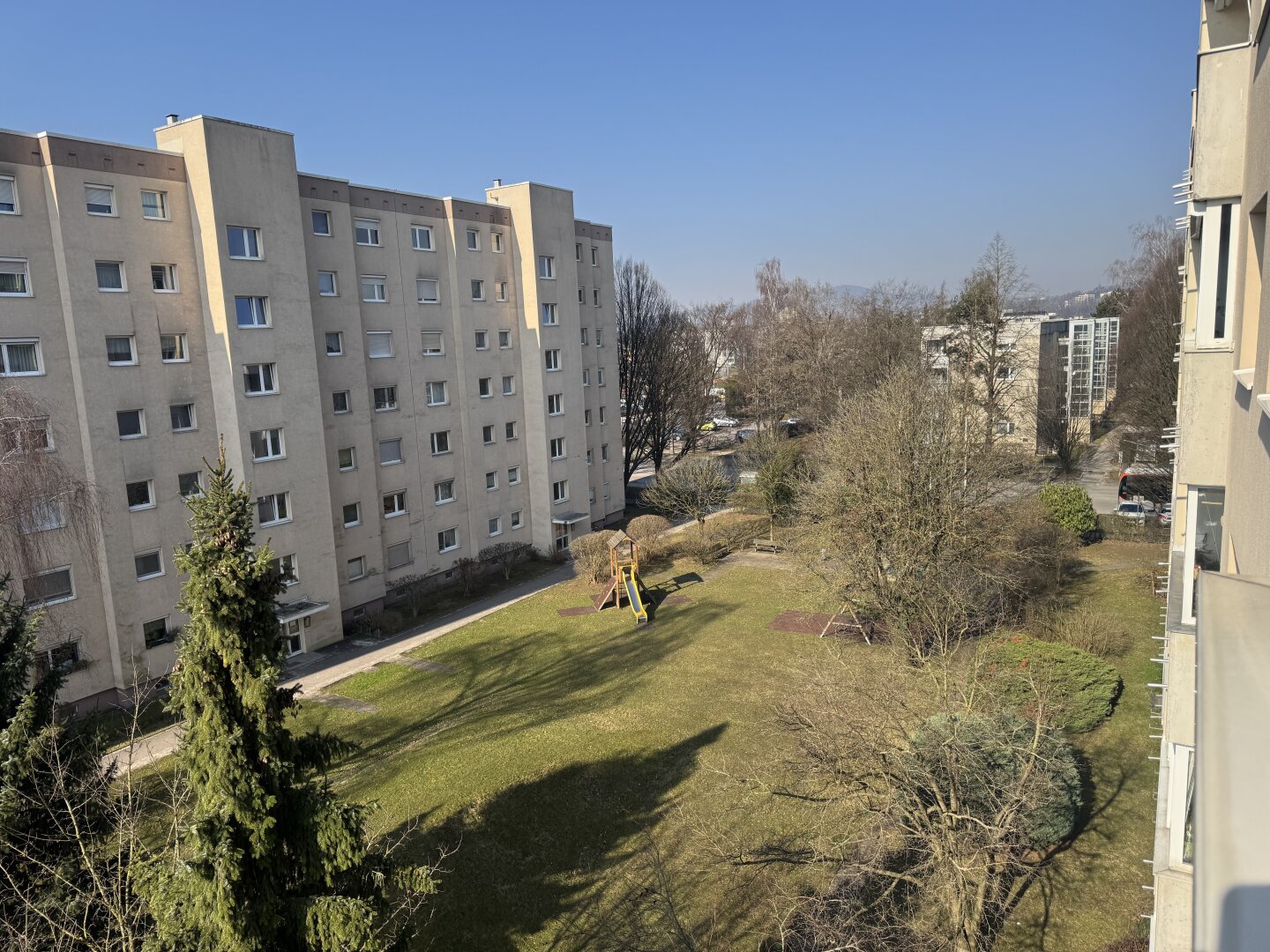 Gepflegte 4-Zimmer-Wohnung in Linz mit Loggia und Parkplatz