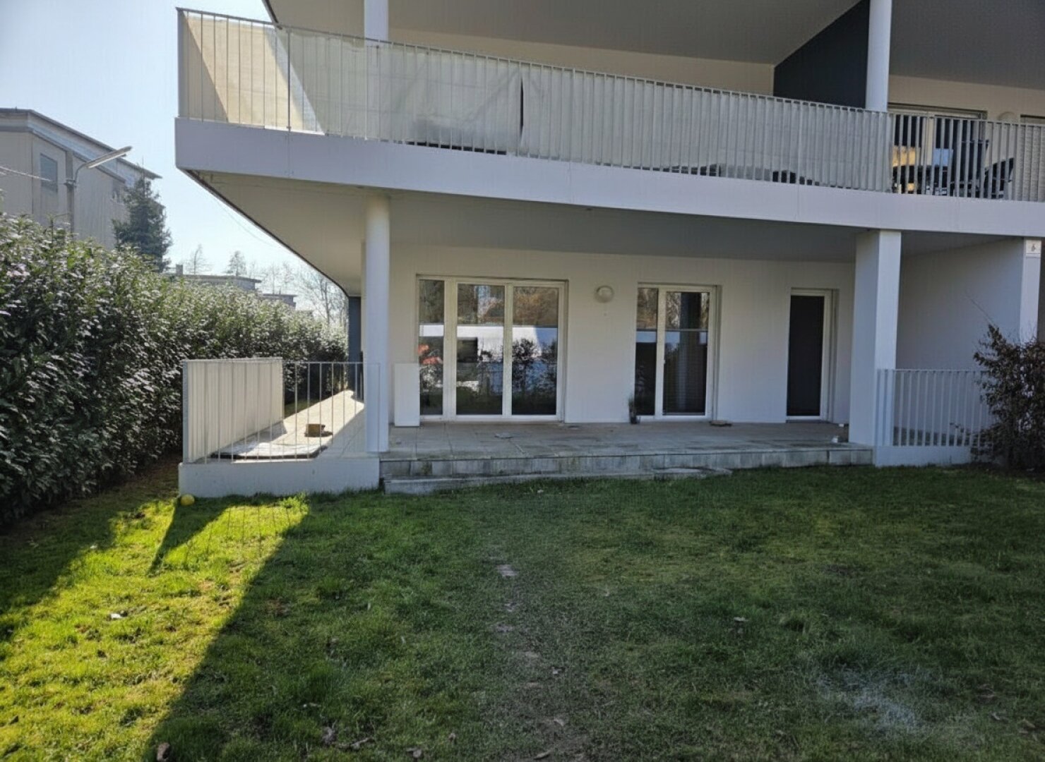 Gartenansicht mit Terrasse