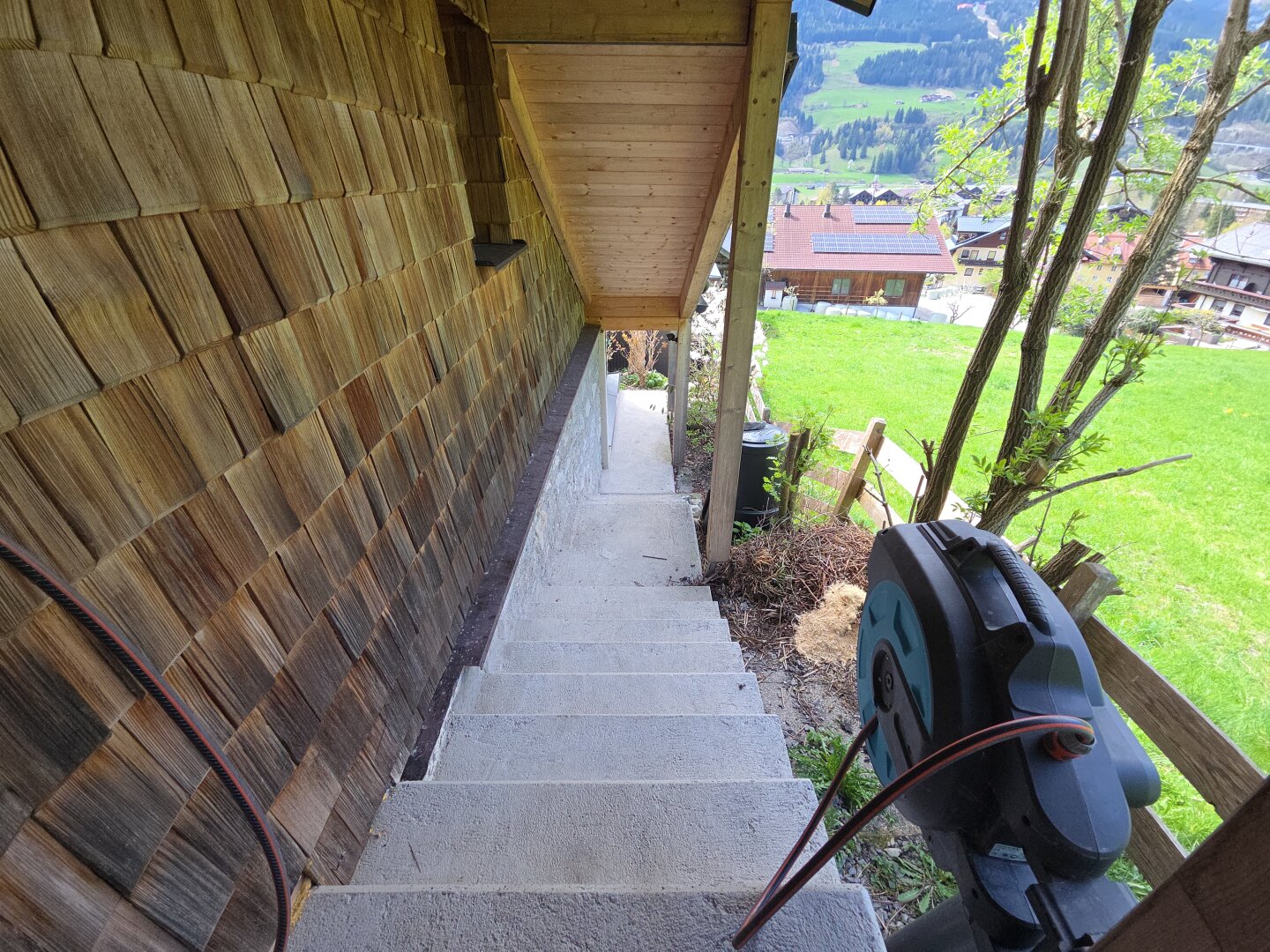 Abgang in den Garten vom Badezimmer