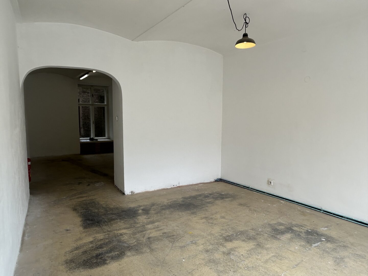 Geschäftslokal direkt am Aumannplatz – vielseitig nutzbar | 1180 Wien