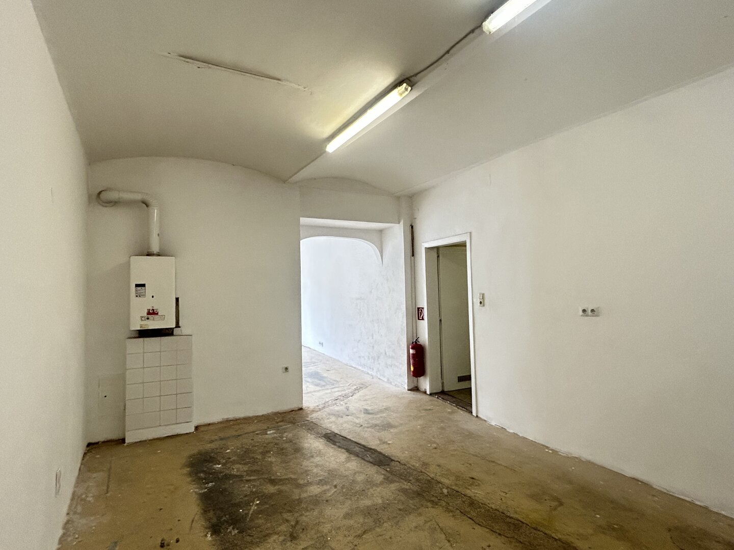 Geschäftslokal direkt am Aumannplatz – vielseitig nutzbar | 1180 Wien