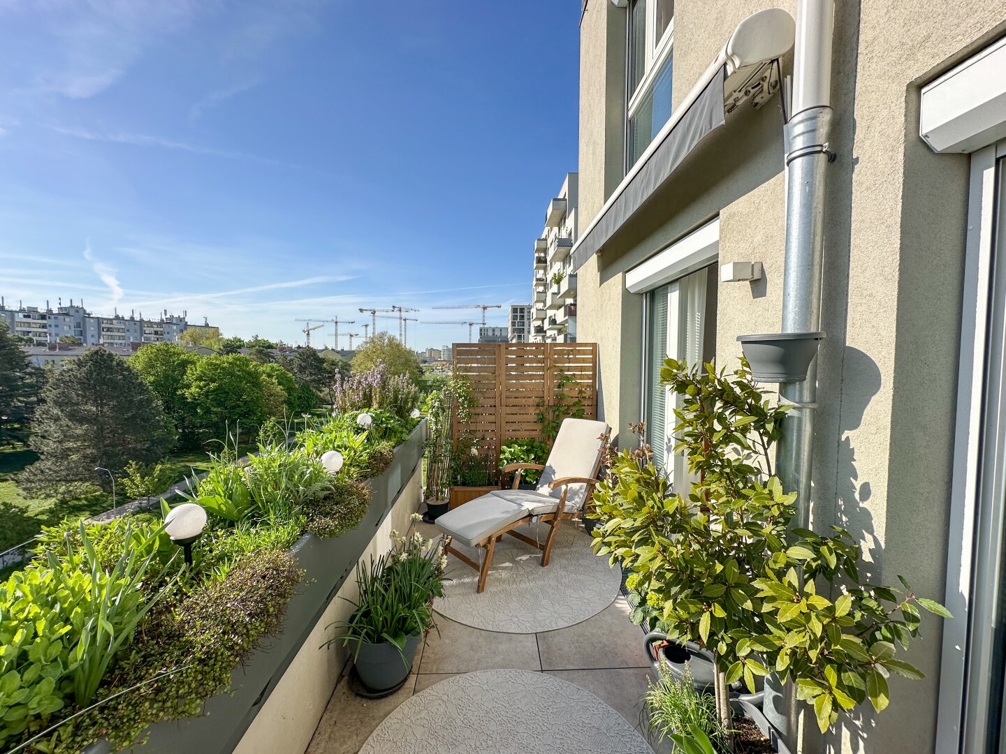 Wenn Weitblick auf Wohngefühl trifft - 3 Zimmer DG - Maisonette mit einzigartigem Balkon