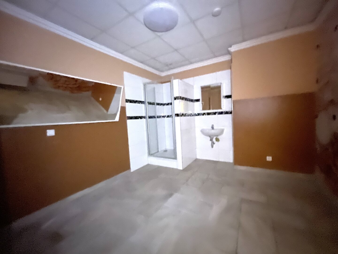 GESCHÄFTSLOKAL IN FREQUENTER LAGE - 16. Bezirk!