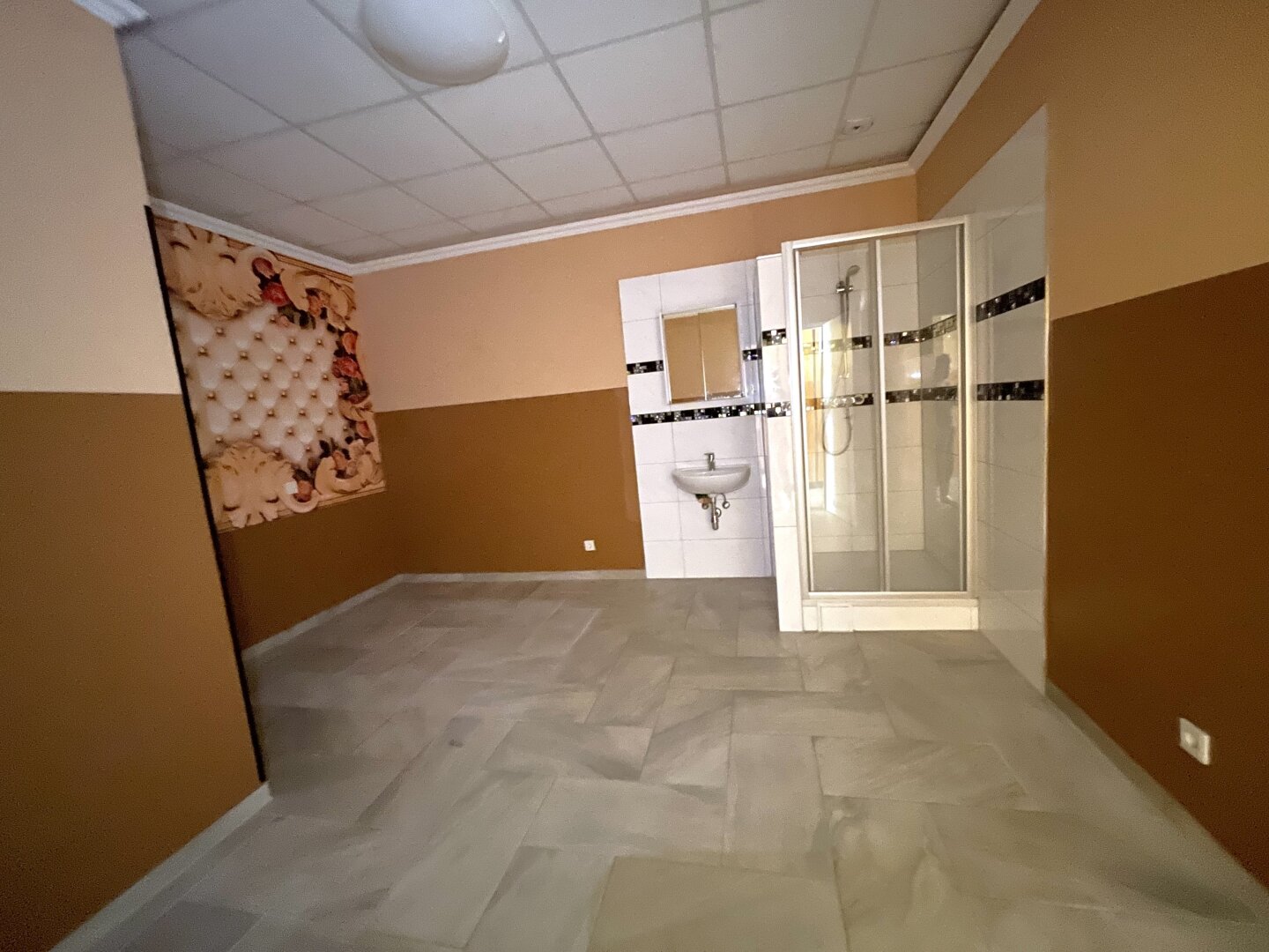 GESCHÄFTSLOKAL IN FREQUENTER LAGE - 16. Bezirk!