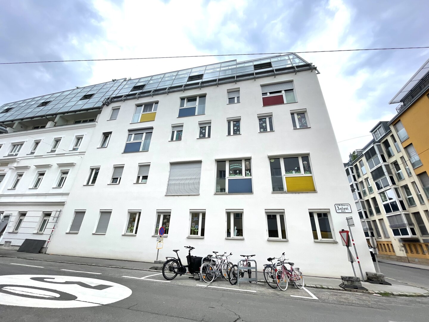 1-Zimmer mit grosser Terrasse - Nähe WÄHRINGER STRASSE!