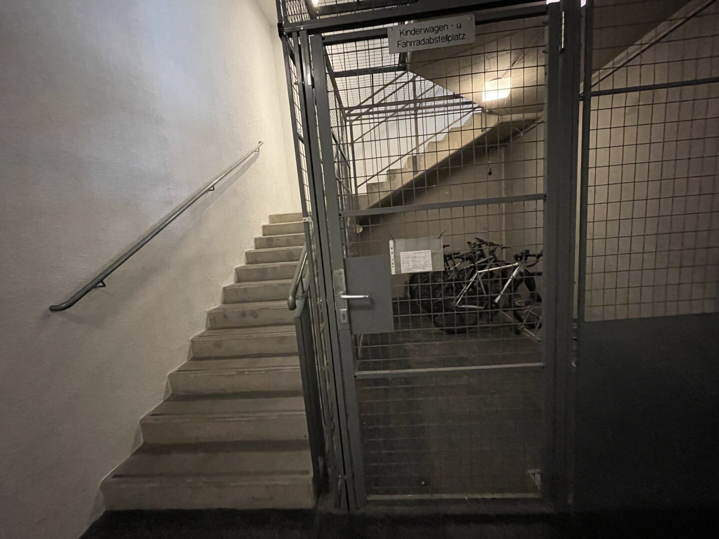 1-Zimmer mit grosser Terrasse - Nähe WÄHRINGER STRASSE!