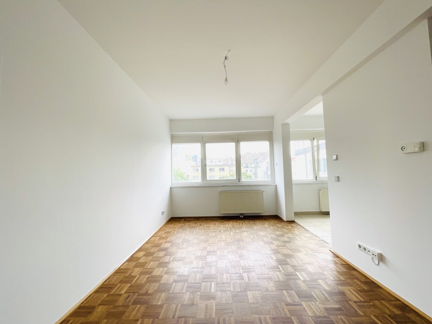 2-Zimmer  mit Loggia Nähe WÄHRINGER STRASSE!